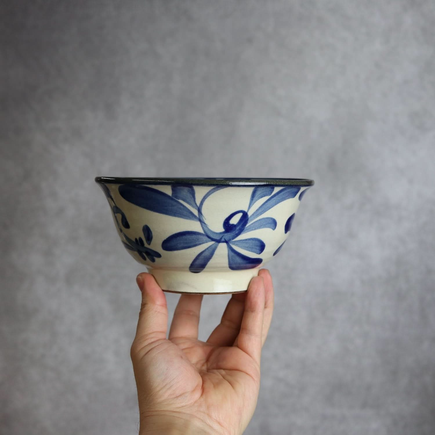 5寸マカイ コバルト唐草 やちむん 陶器 陶眞窯 やちむん 陶器.