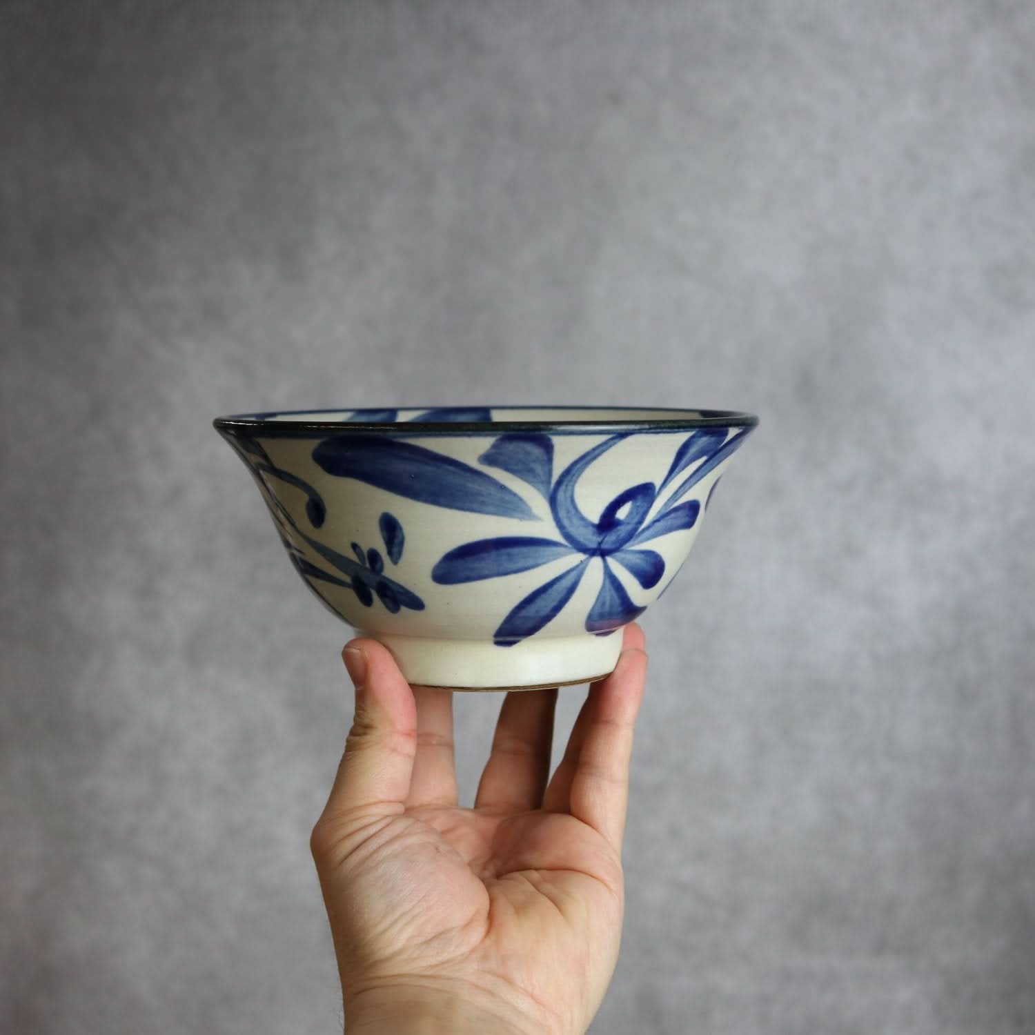 5寸マカイ コバルト唐草 やちむん 陶器 陶眞窯 やちむん 陶器.