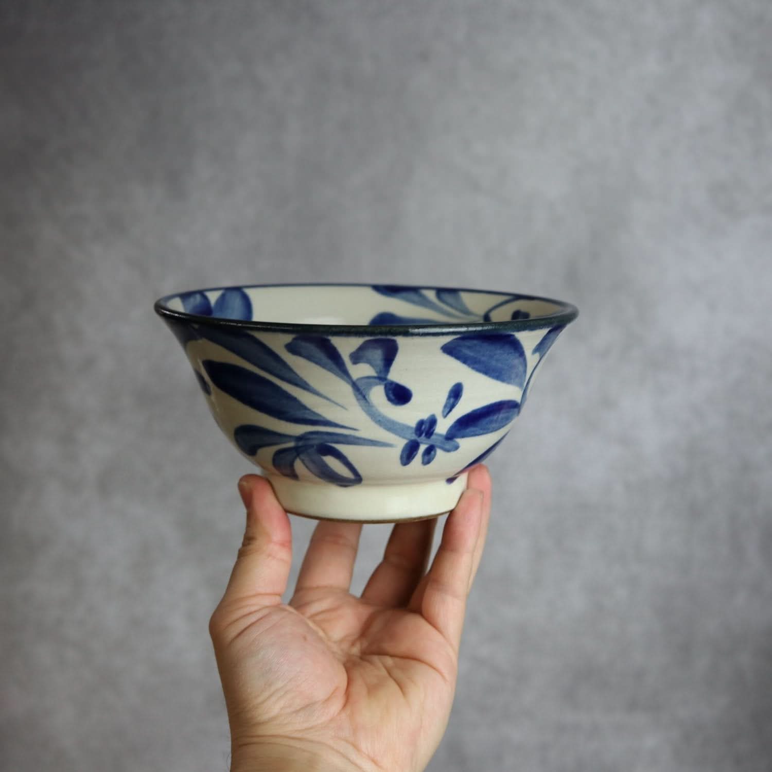 5寸マカイ コバルト唐草 やちむん 陶器 陶眞窯 やちむん 陶器.