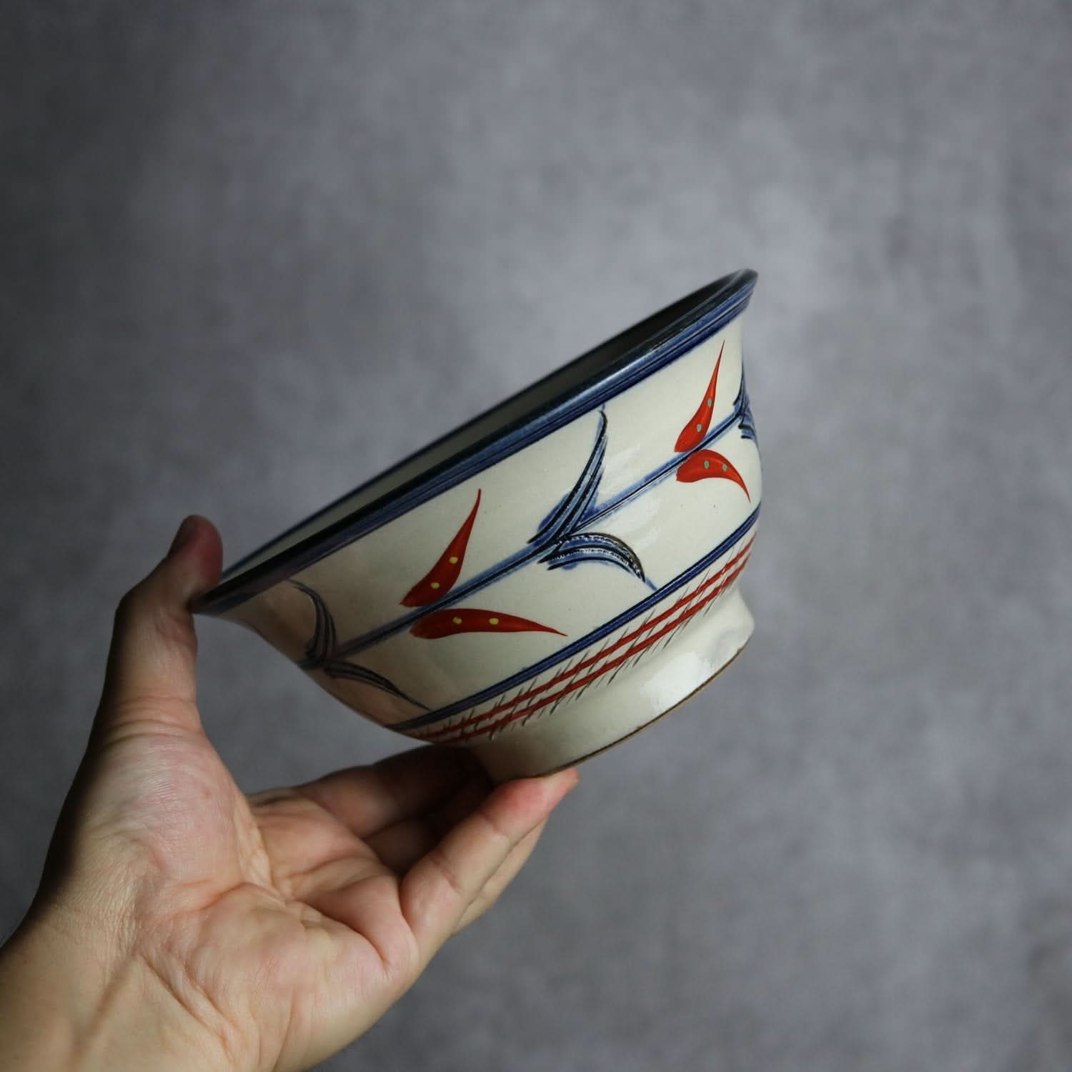 5寸マカイ 赤絵ブーゲンビレア やちむん 陶器 陶眞窯 やちむん 陶器.