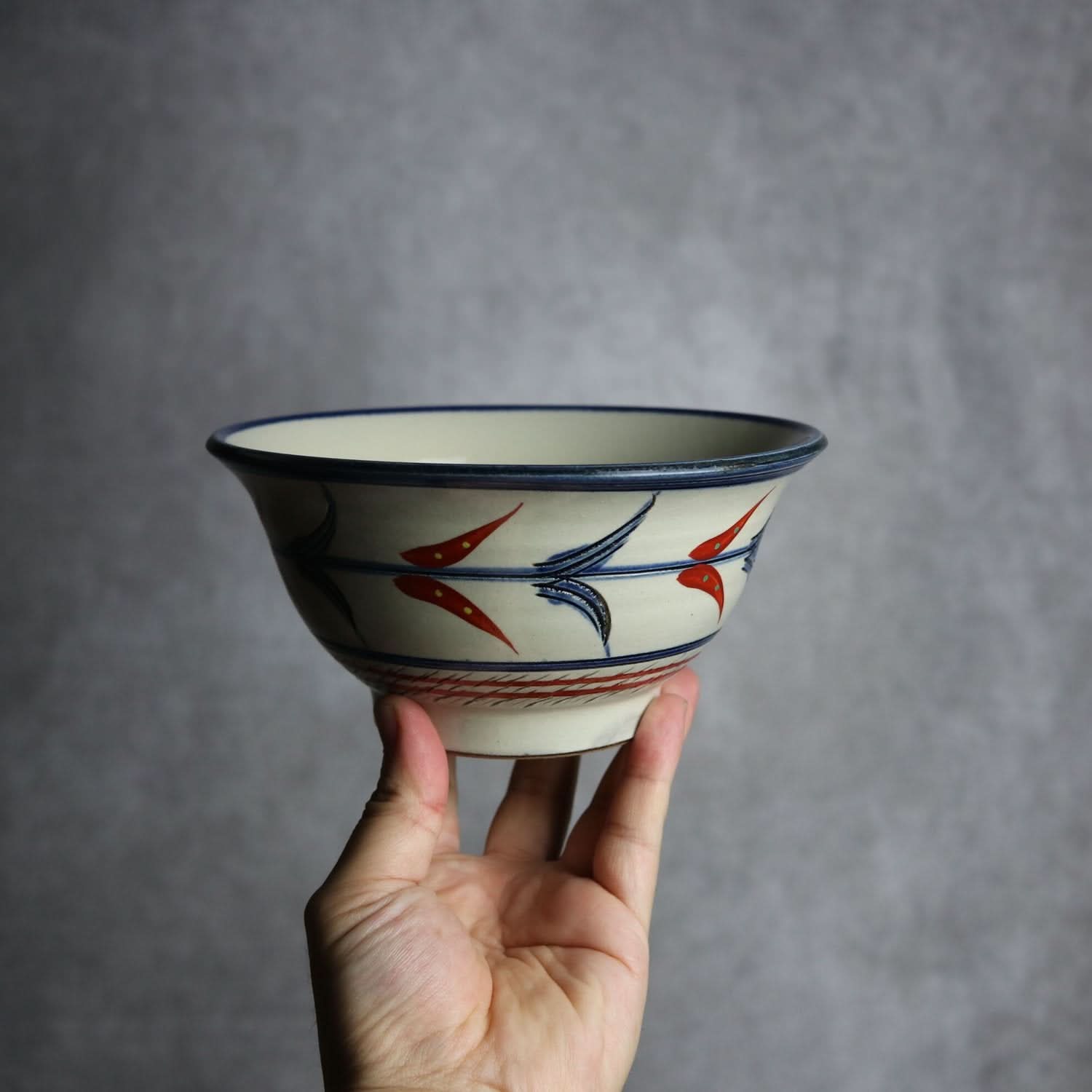 5寸マカイ 赤絵ブーゲンビレア やちむん 陶器 陶眞窯 やちむん 陶器.