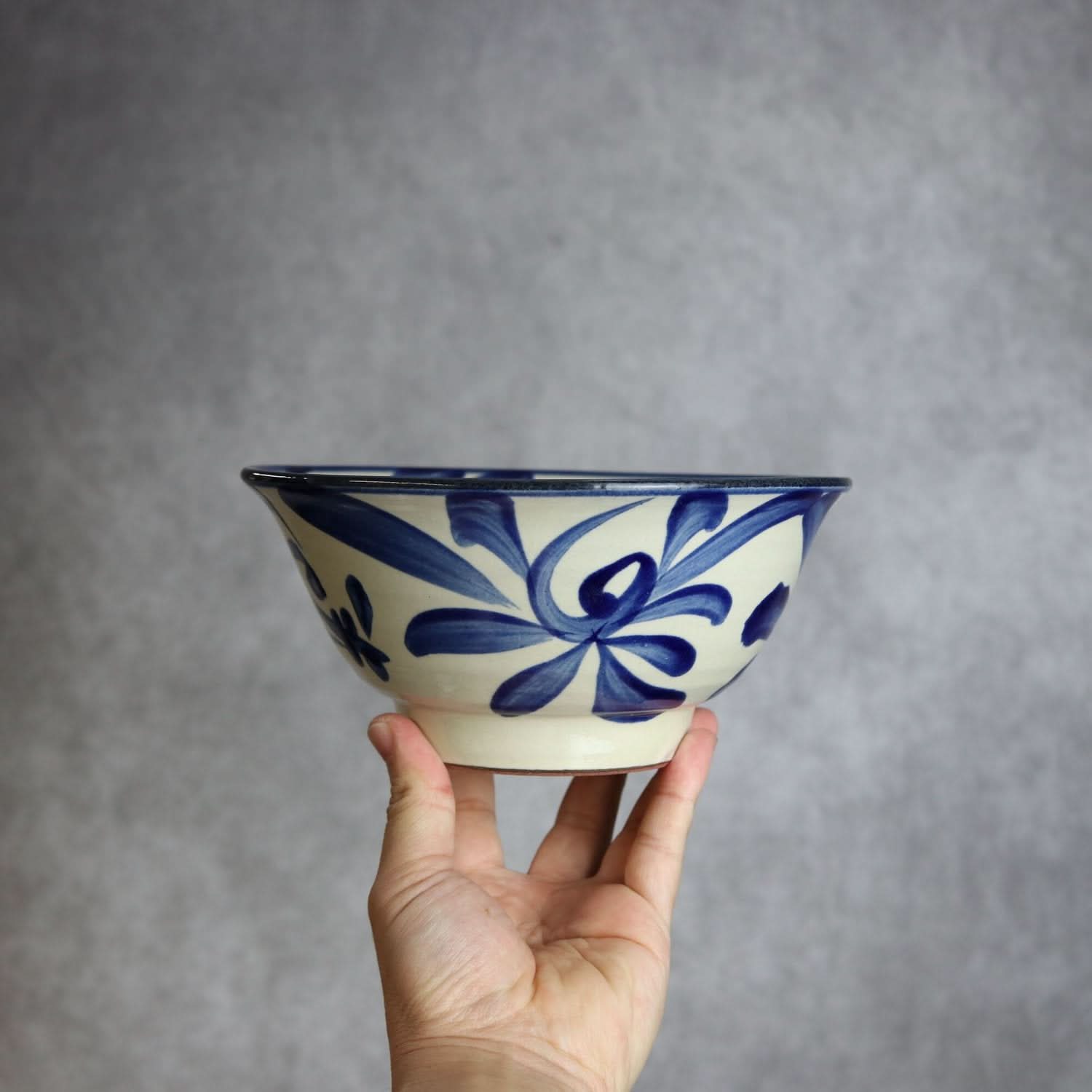 6寸マカイ コバルト唐草 やちむん 陶器 陶眞窯 やちむん 陶器.