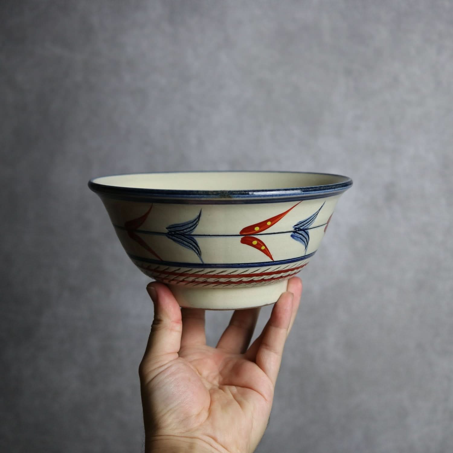 6寸マカイ 赤絵ブーゲンビリア やちむん 陶器 陶眞窯 やちむん 陶器.
