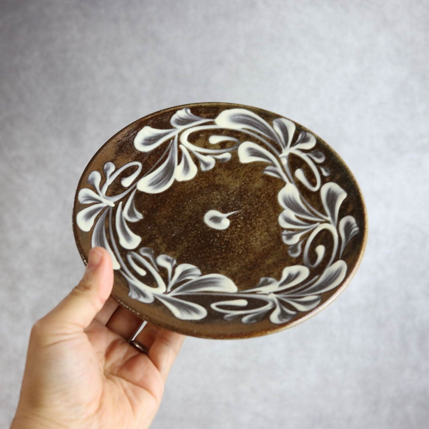 6寸皿 白いっちん やちむん 陶器 陶眞窯 やちむん 陶器.