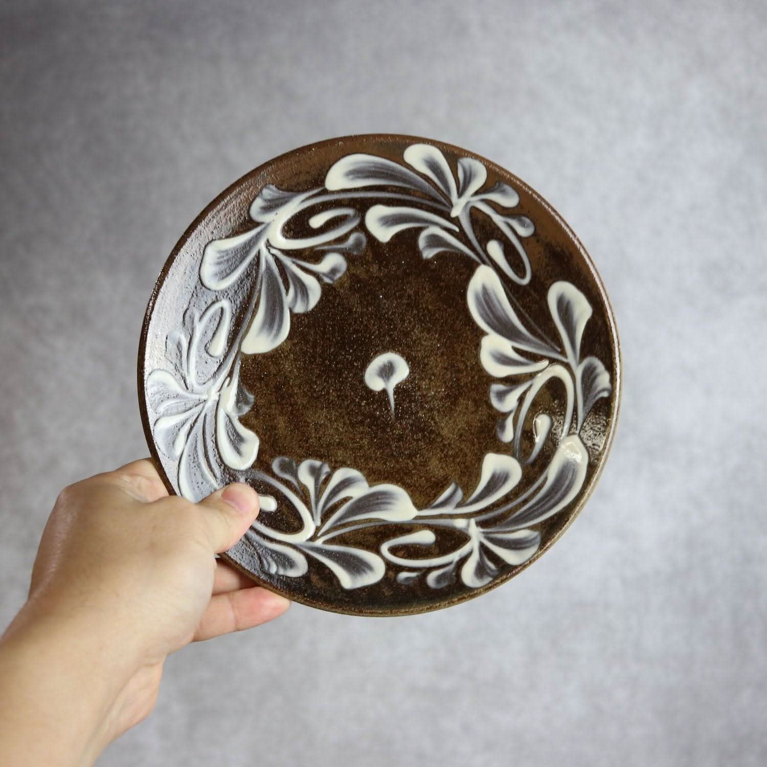 6寸皿 白いっちん やちむん 陶器 陶眞窯 やちむん 陶器.