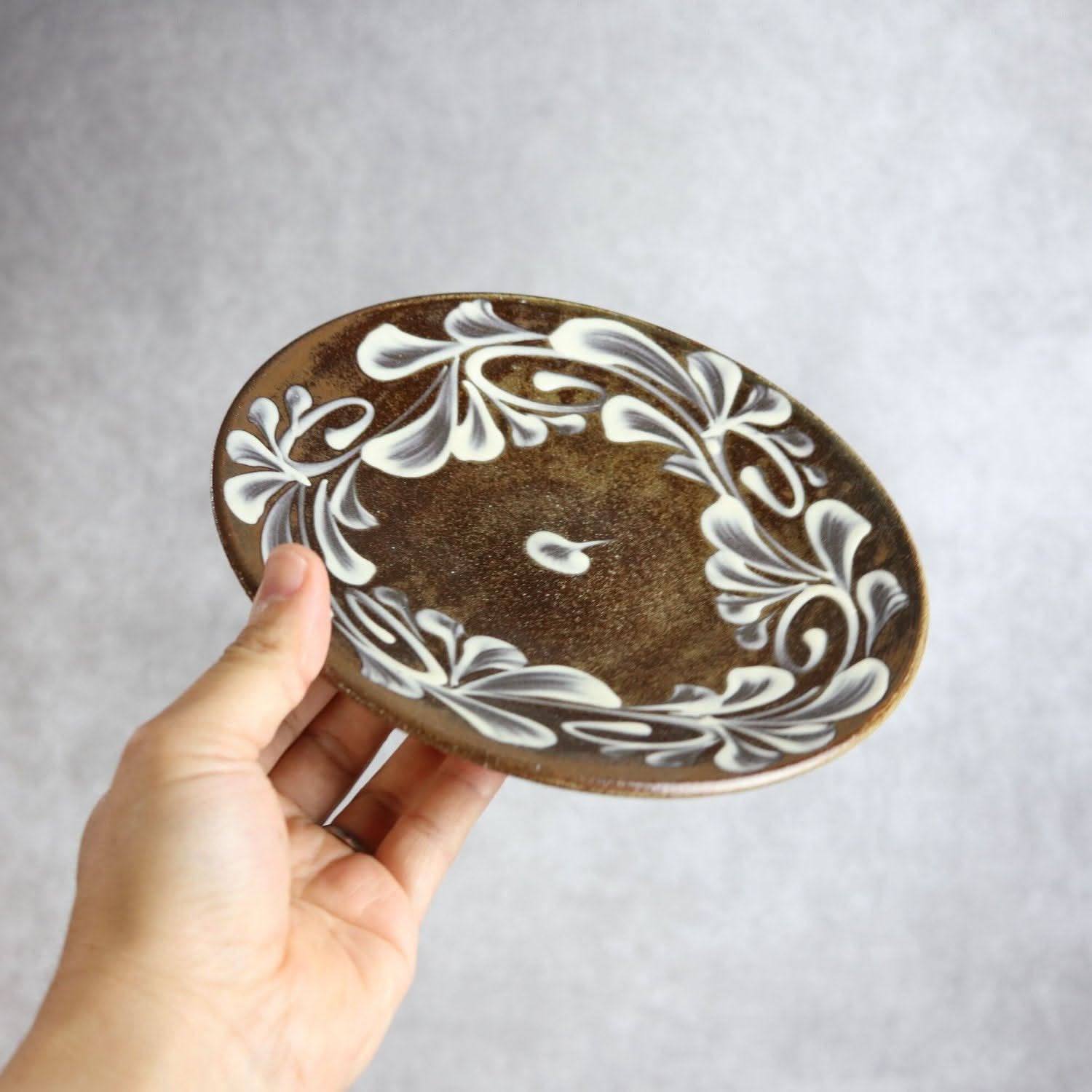 6寸皿 白いっちん やちむん 陶器 陶眞窯 やちむん 陶器.