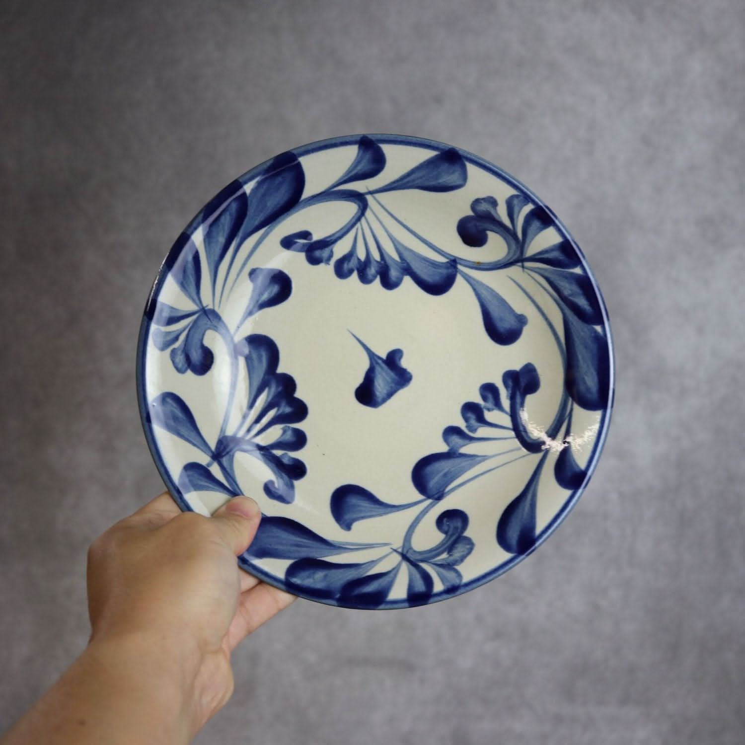 7寸皿 コバルト唐草 やちむん 陶器 陶眞窯 やちむん 陶器.