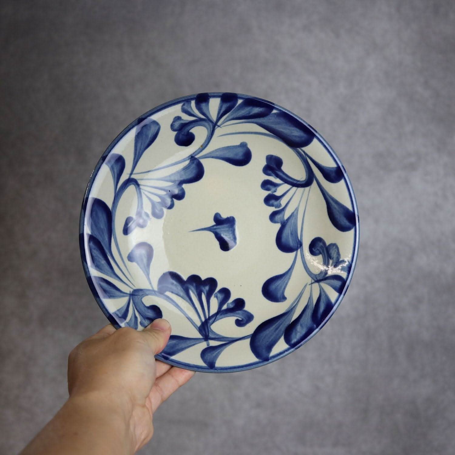 7寸皿 コバルト唐草 やちむん 陶器 陶眞窯 やちむん 陶器.