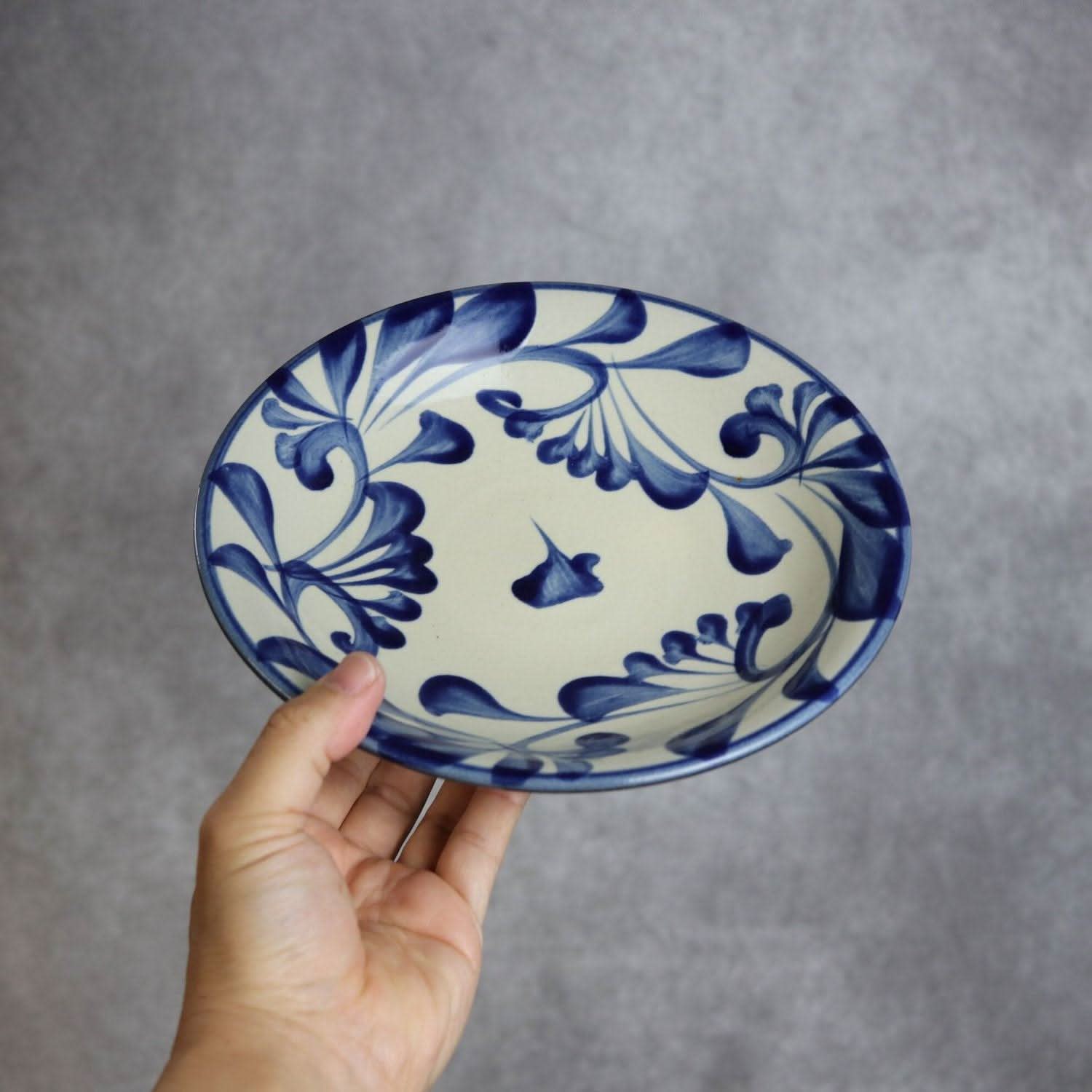 7寸皿 コバルト唐草 やちむん 陶器 陶眞窯 やちむん 陶器.