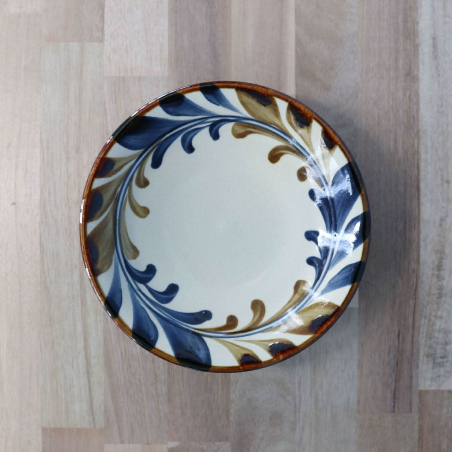 7寸皿 デイゴ唐草 やちむん 陶器 陶眞窯 やちむん 陶器.