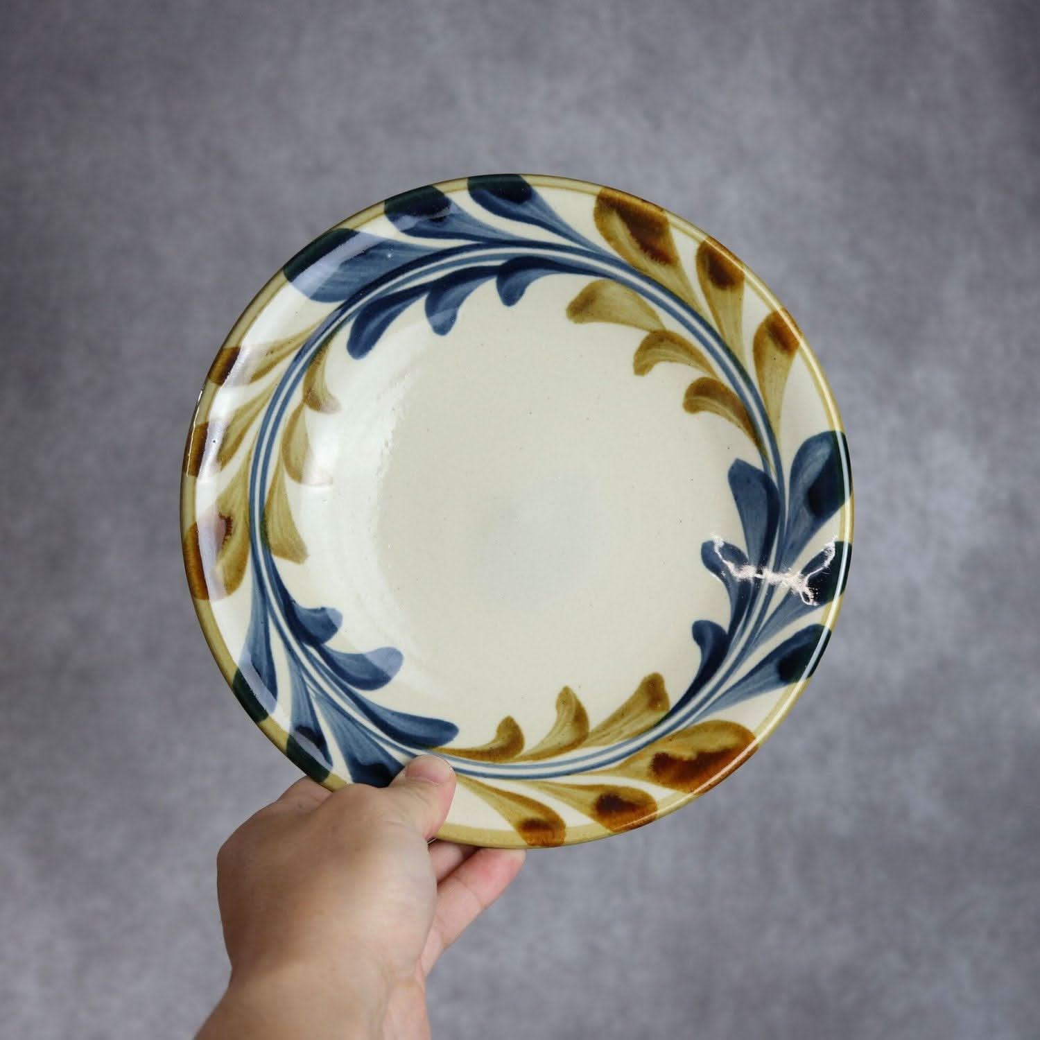 7寸皿 デイゴ唐草 やちむん 陶器 陶眞窯 やちむん 陶器.