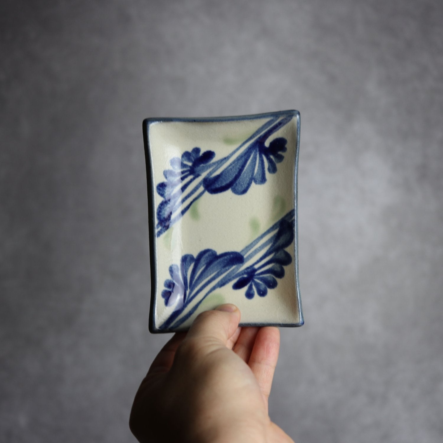 線引唐草 長角皿(口8.5×12)