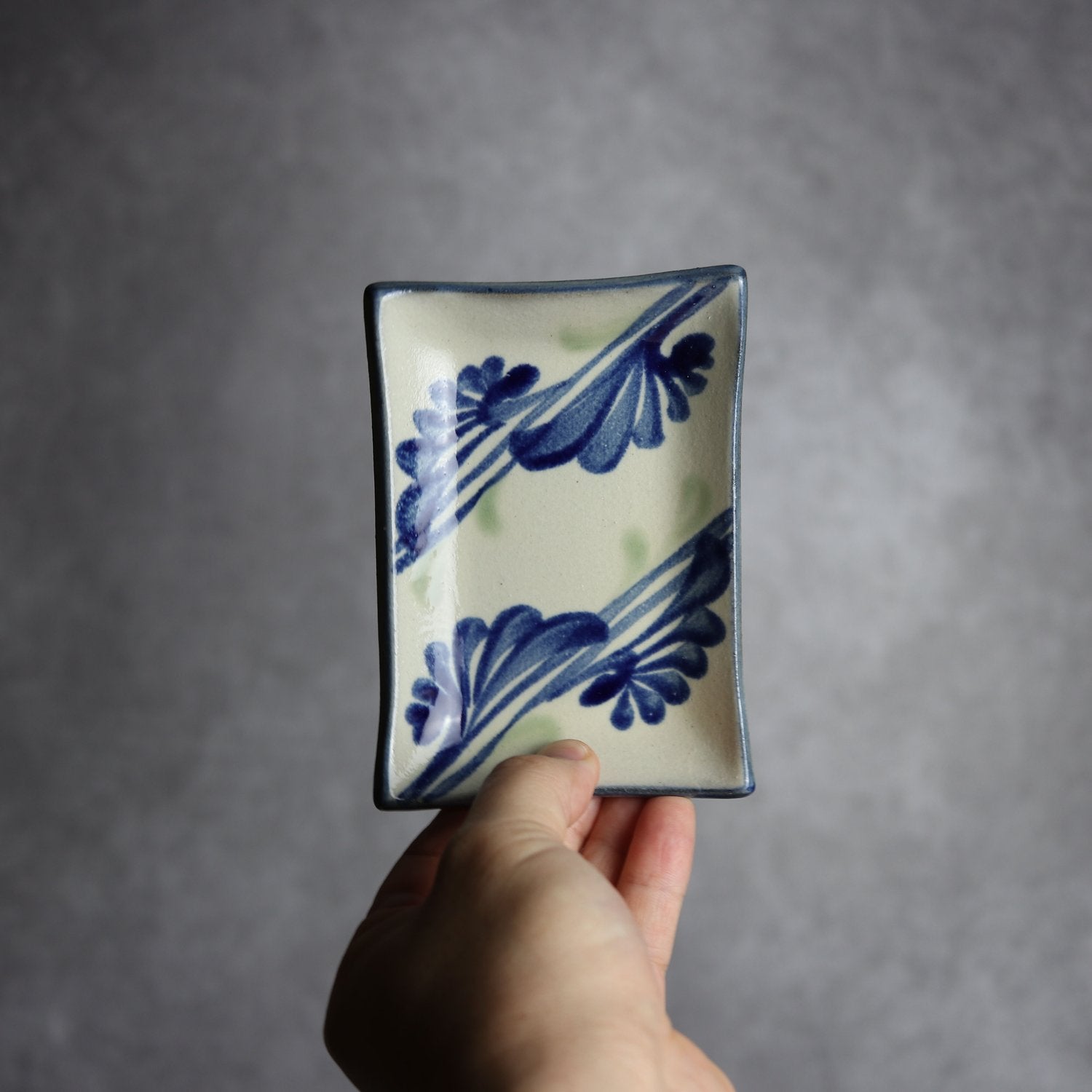 線引唐草 長角皿(口8.5×12)