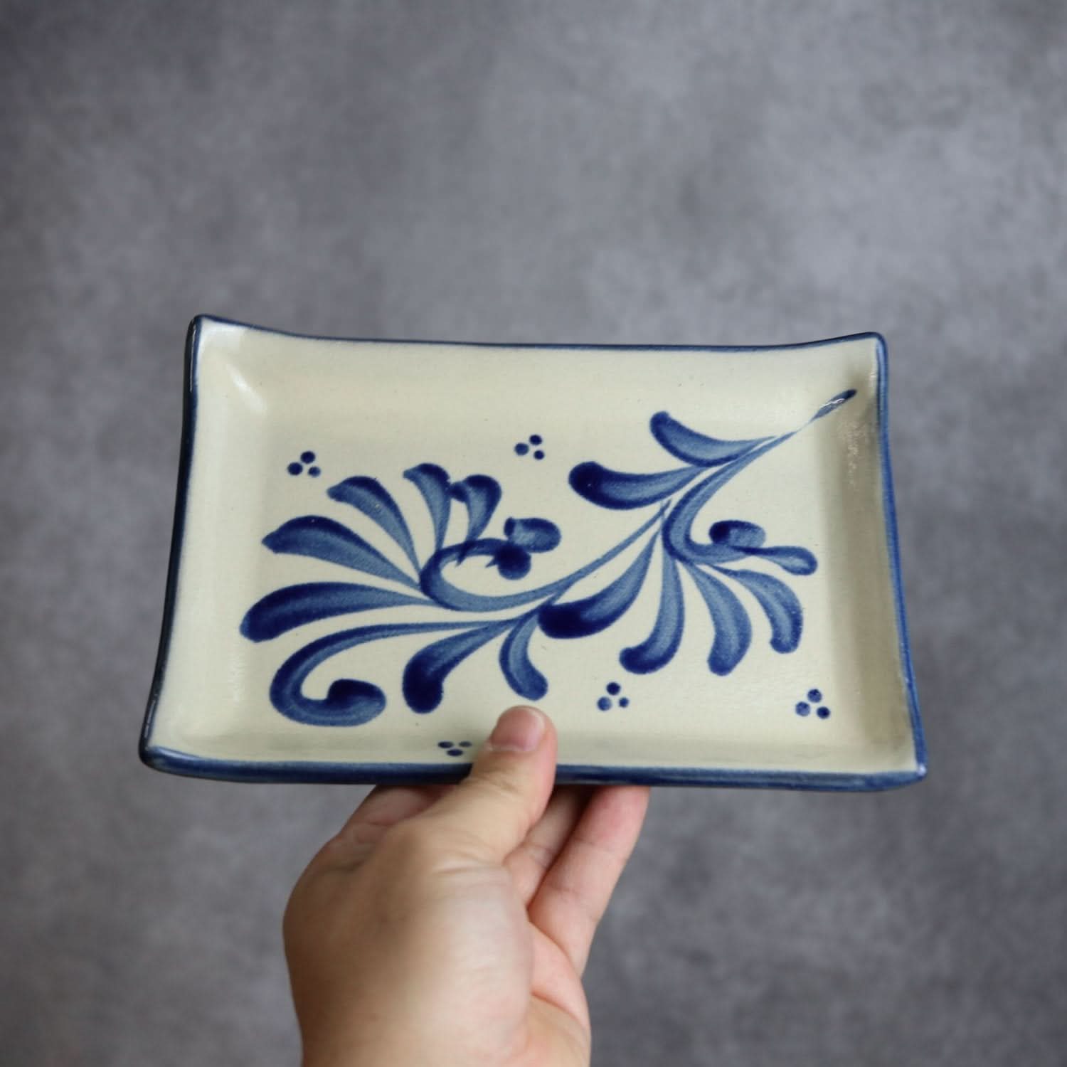 長角皿 13×20 コバルト唐草 やちむん 陶器 陶眞窯 やちむん 陶器.