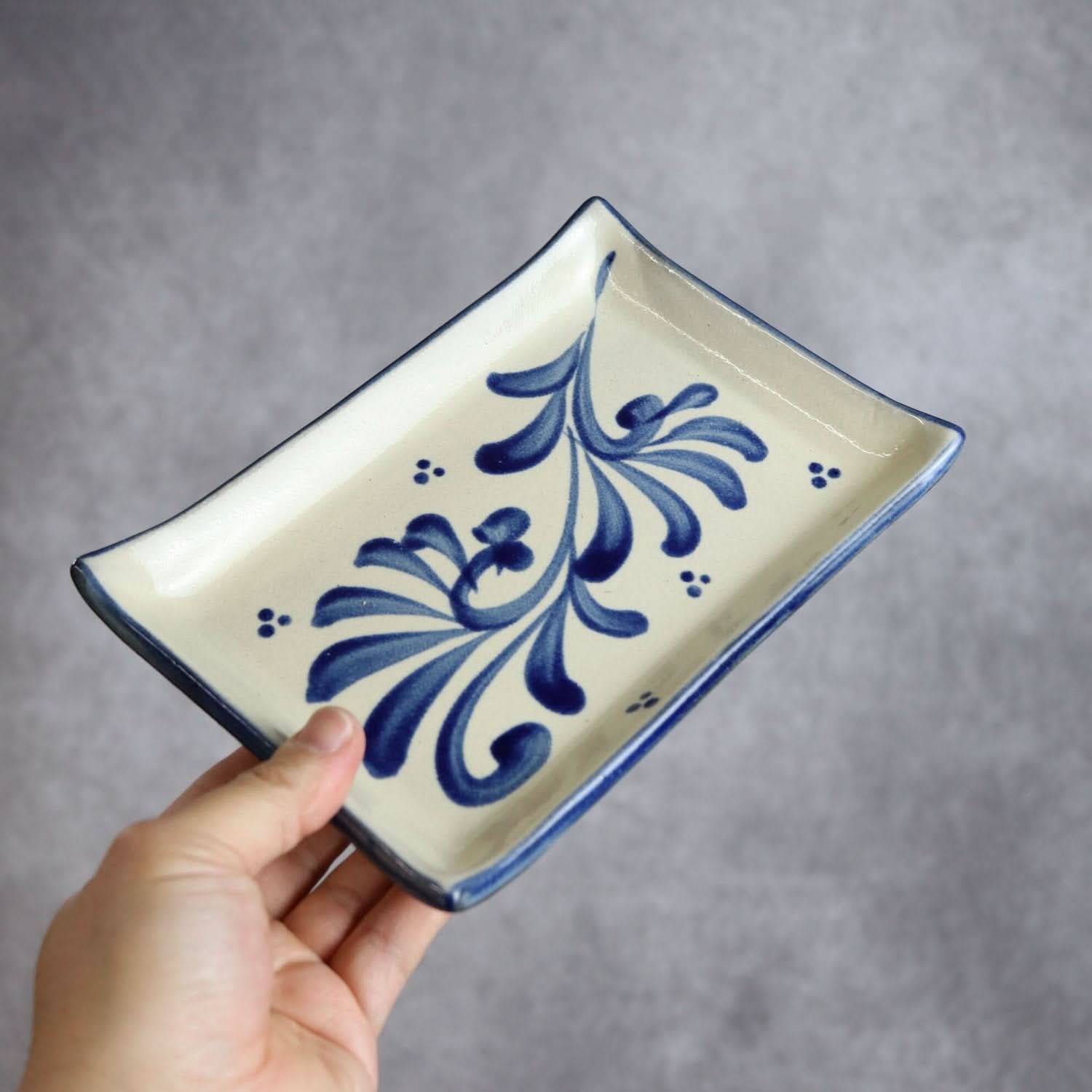 長角皿 13×20 コバルト唐草 やちむん 陶器 陶眞窯 やちむん 陶器.