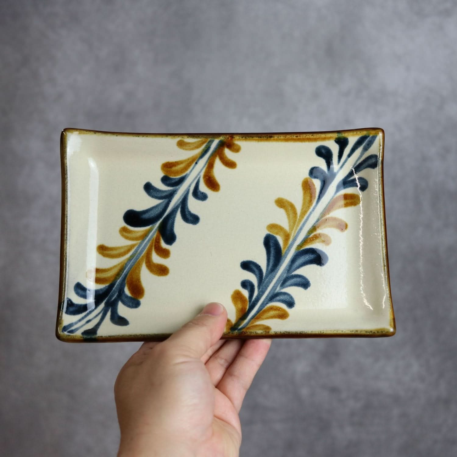 長角皿 13×20 デイゴ唐草 やちむん 陶器 陶眞窯 やちむん 陶器.