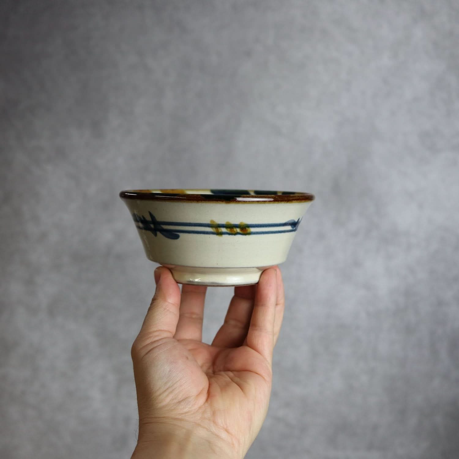 4寸鉢 デイゴ唐草 やちむん 陶器 陶眞窯 やちむん 陶器.