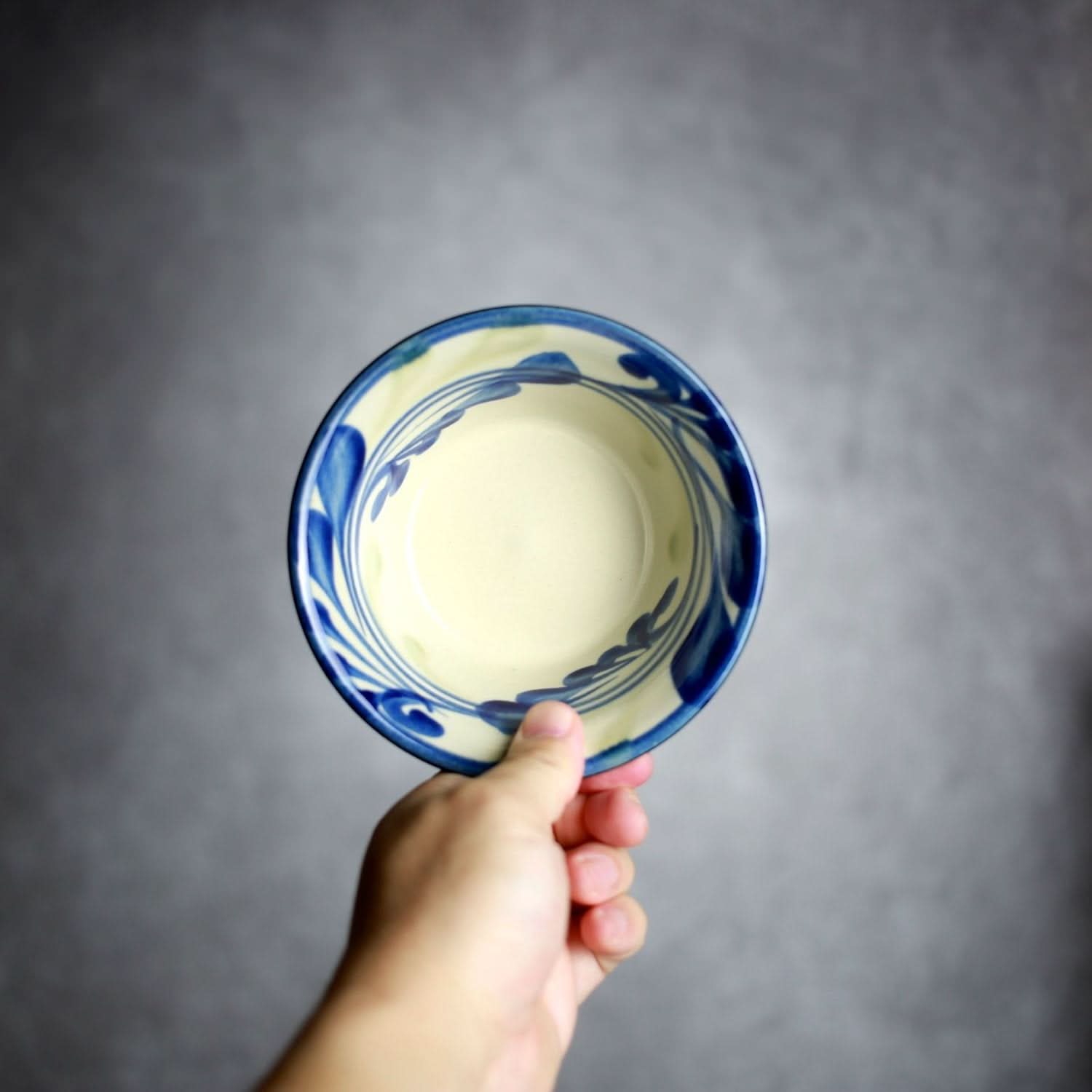 4寸鉢 線引唐草 やちむん 陶器 陶眞窯 やちむん 陶器.