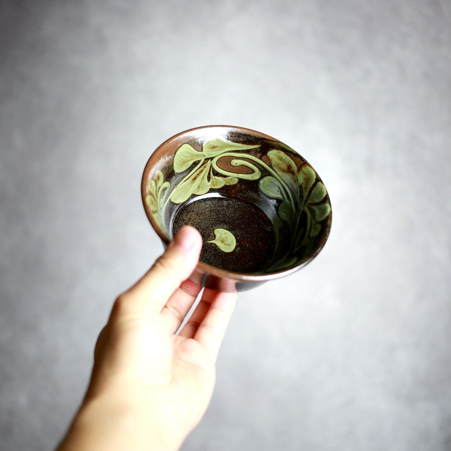 呉須白いっちん唐草 4寸鉢