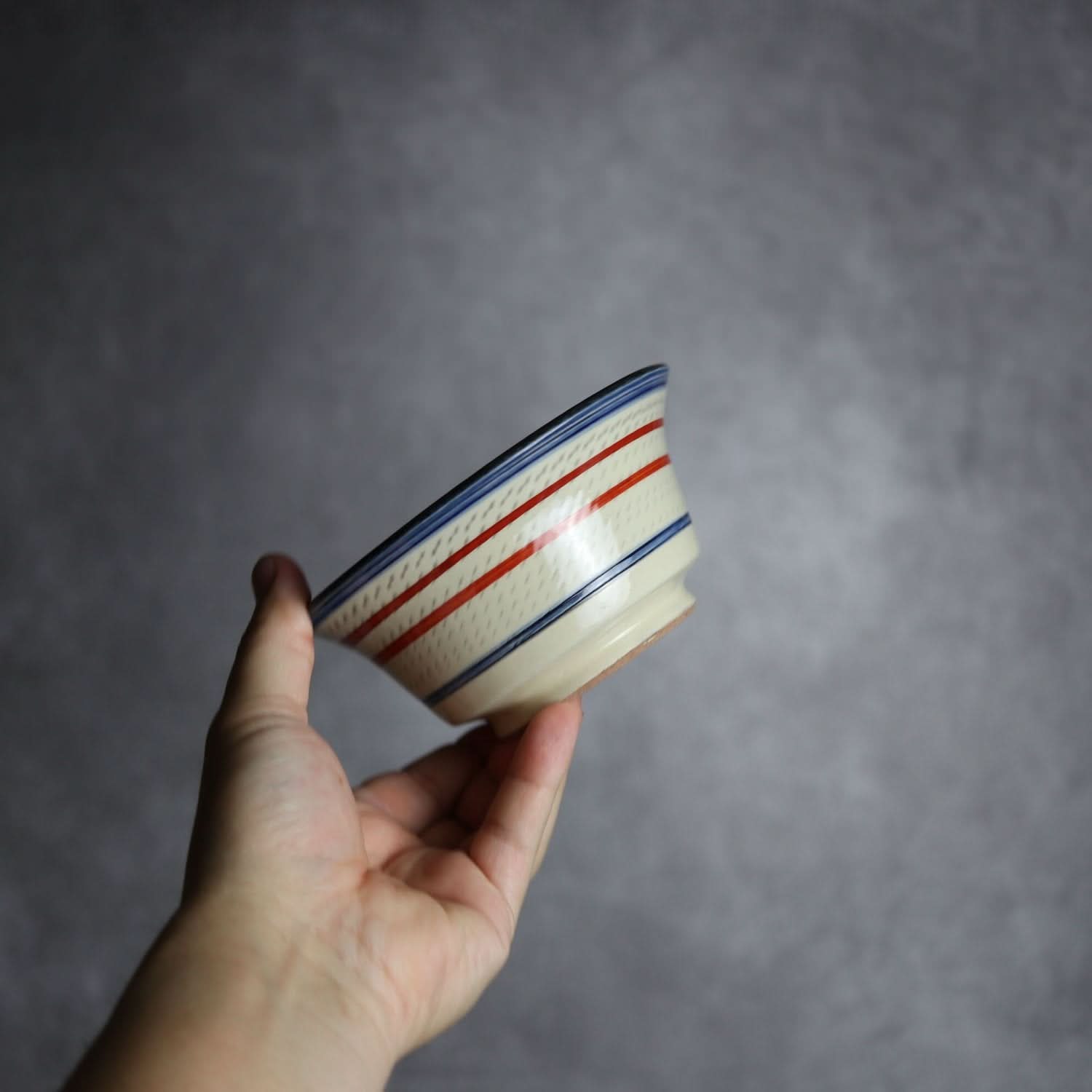 4寸鉢 赤絵ブーゲンビレア やちむん 陶器 陶眞窯 やちむん 陶器.