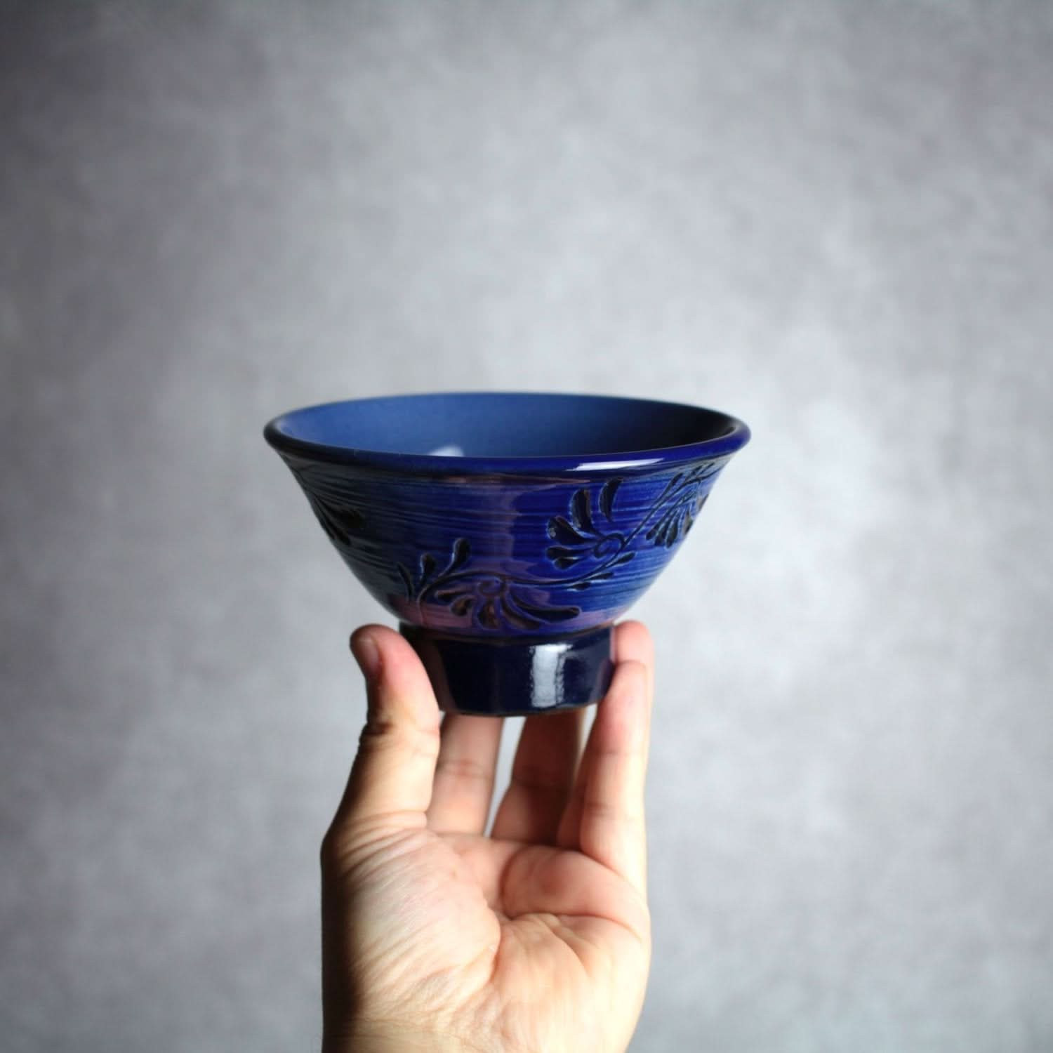 4寸マカイ 青刷毛目 線彫唐草 やちむん 陶器 幸陶器 やちむん 陶器.