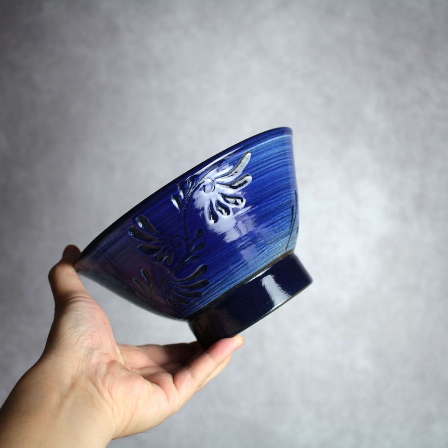 6寸マカイ 青刷毛目 線彫唐草 やちむん 陶器 幸陶器 やちむん 陶器.