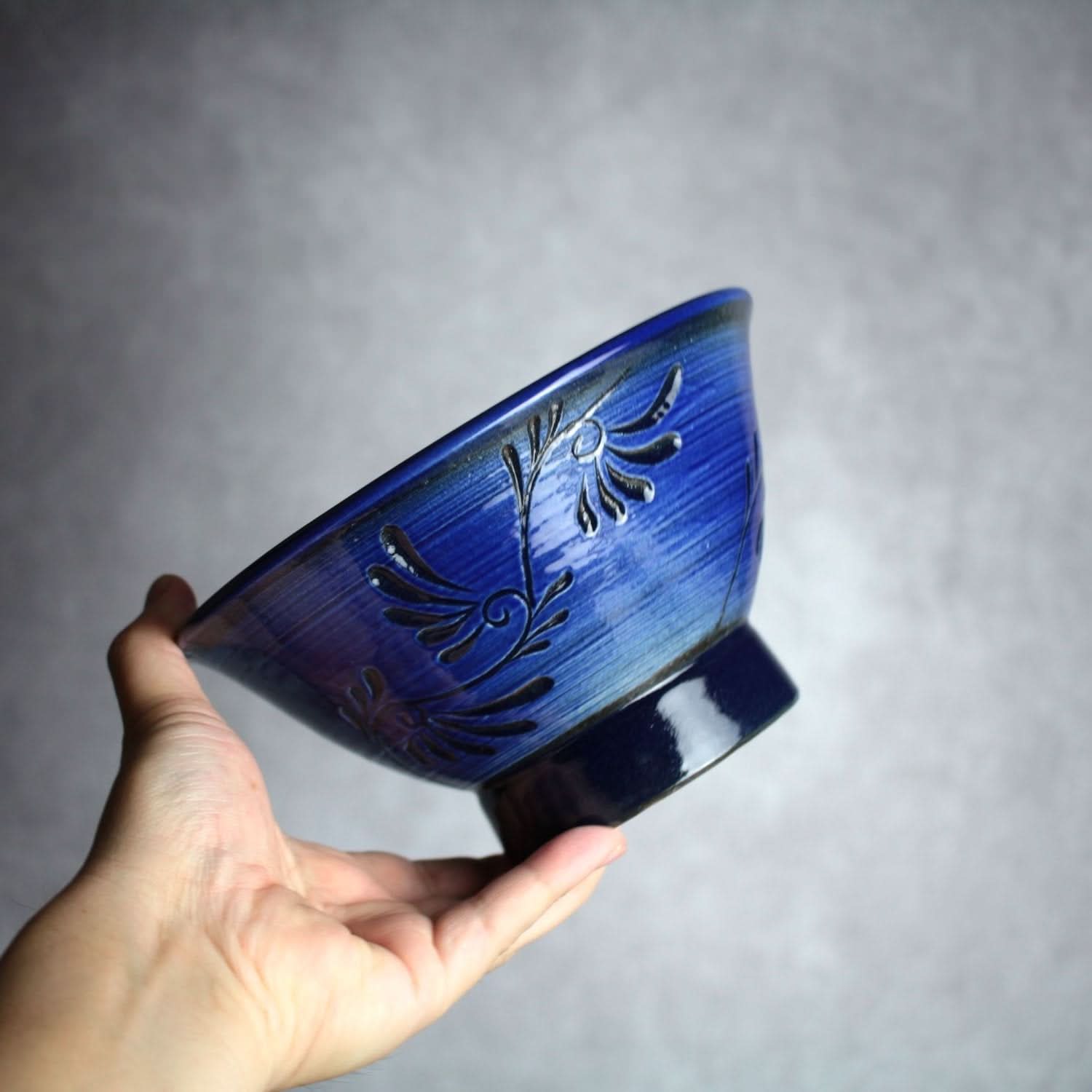 6寸マカイ 青刷毛目 線彫唐草 やちむん 陶器 幸陶器 やちむん 陶器.