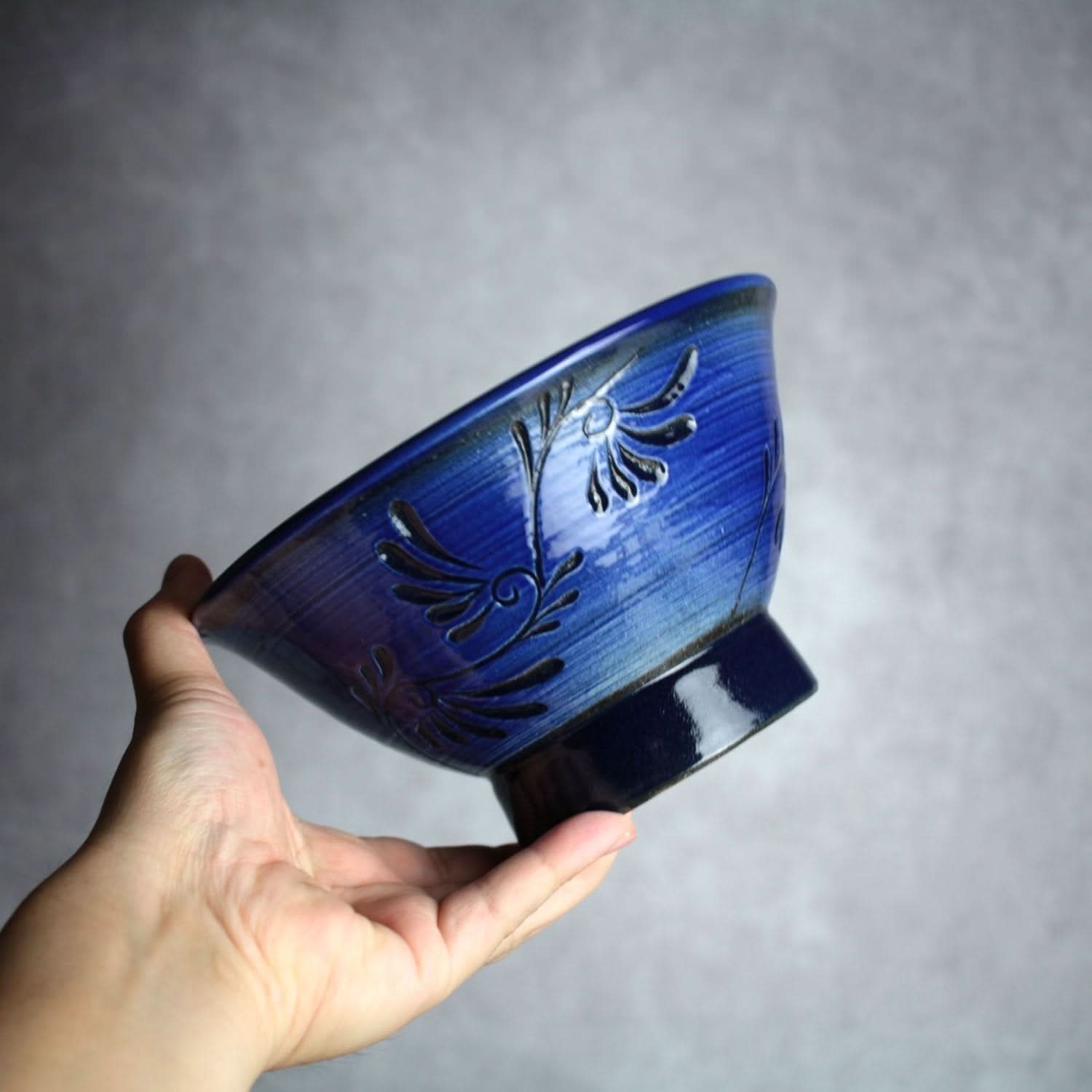 6寸マカイ 青刷毛目 線彫唐草 やちむん 陶器 幸陶器 やちむん 陶器.