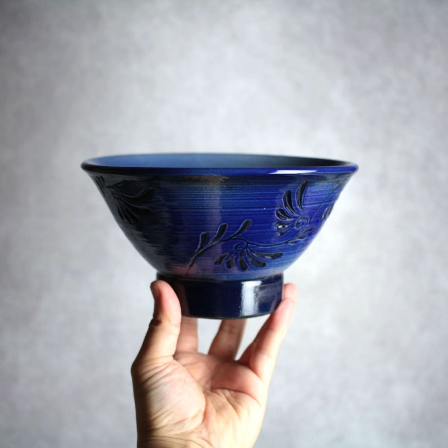 6寸マカイ 青刷毛目 線彫唐草 やちむん 陶器 幸陶器 やちむん 陶器.