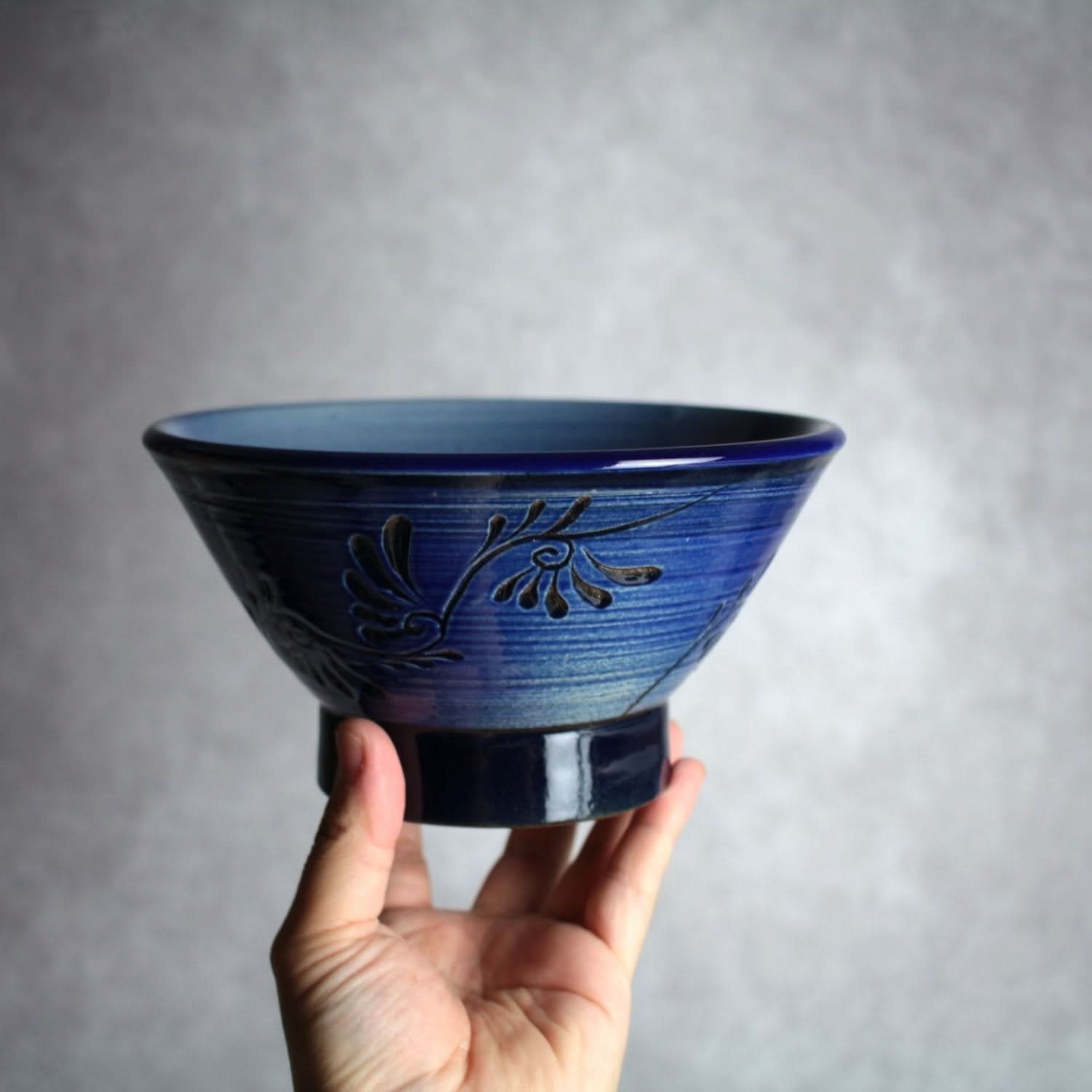 6寸マカイ 青刷毛目 線彫唐草 やちむん 陶器 幸陶器 やちむん 陶器.