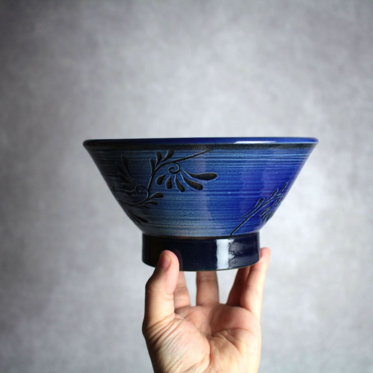 6寸マカイ 青刷毛目 線彫唐草 やちむん 陶器 幸陶器 やちむん 陶器.