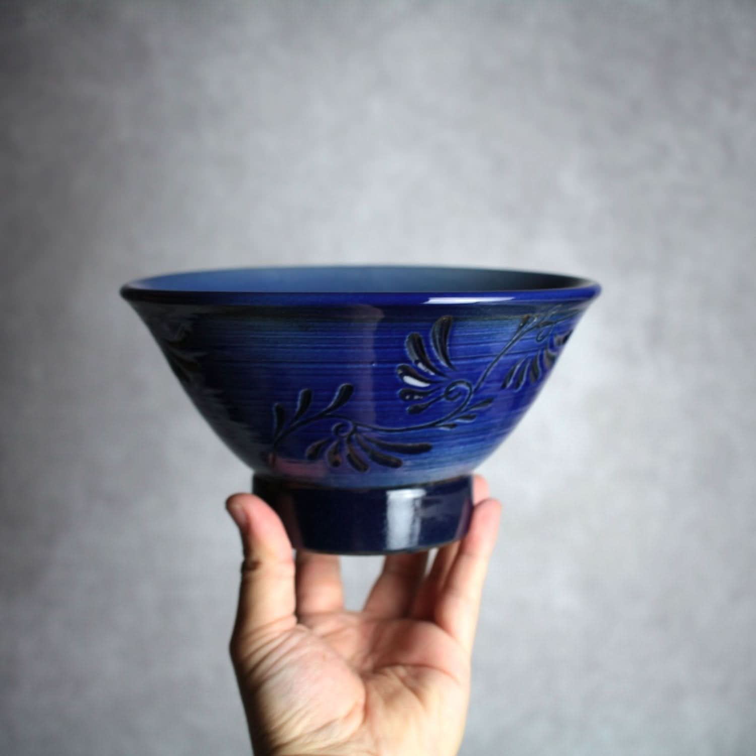 6寸マカイ 青刷毛目 線彫唐草 やちむん 陶器 幸陶器 やちむん 陶器.