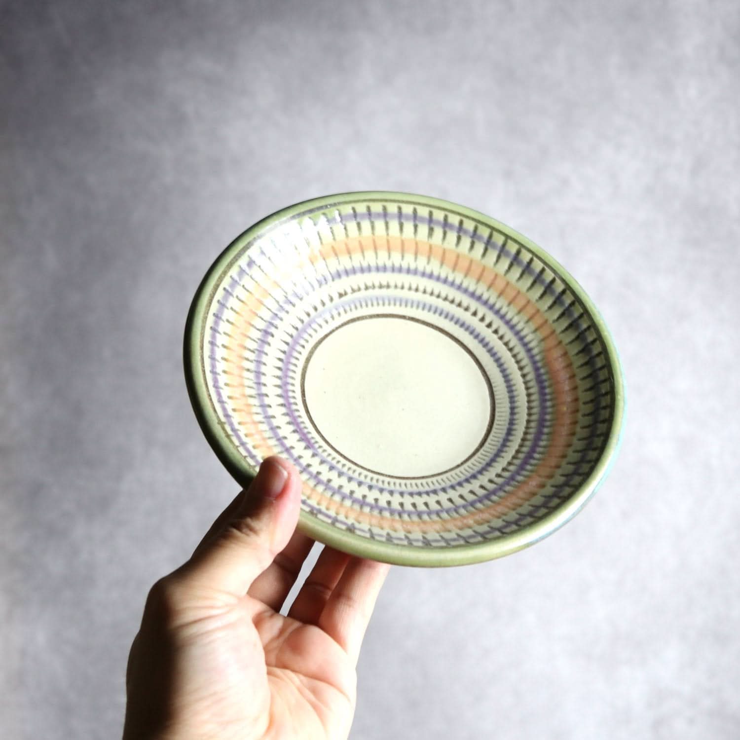 5寸皿 サンゴ 飛鉋 輪紋 やちむん 陶器 幸陶器 やちむん 陶器.