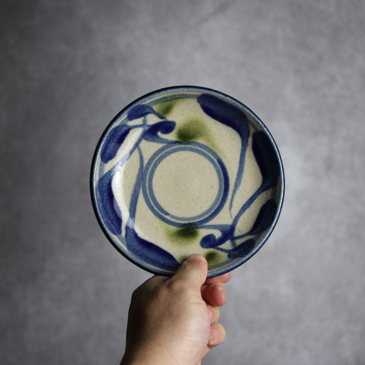 5寸皿 青 緑 唐草模様 やちむん 陶器 陶芸こまがた やちむん 陶器.