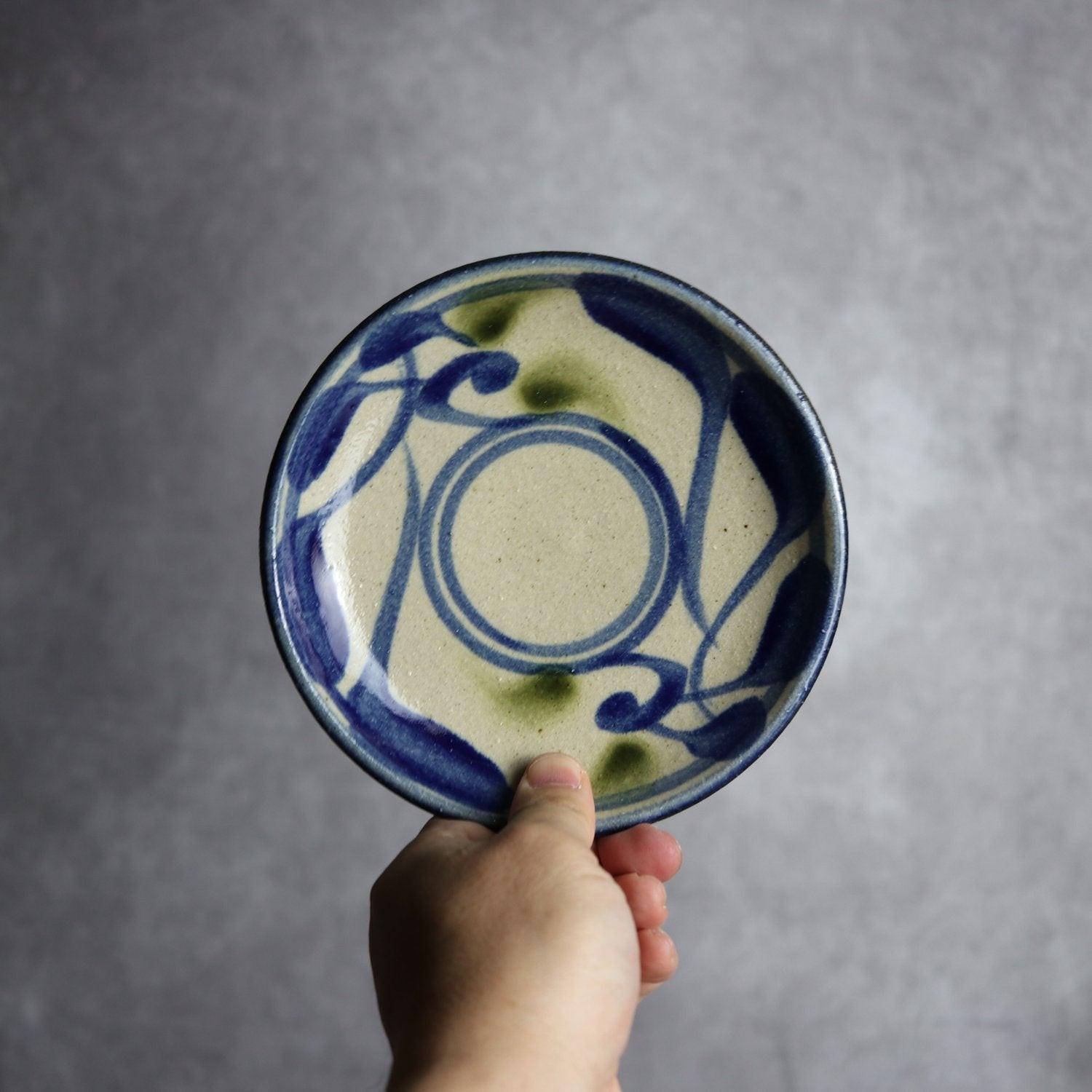 5寸皿 青 緑 唐草模様 やちむん 陶器 陶芸こまがた やちむん 陶器.