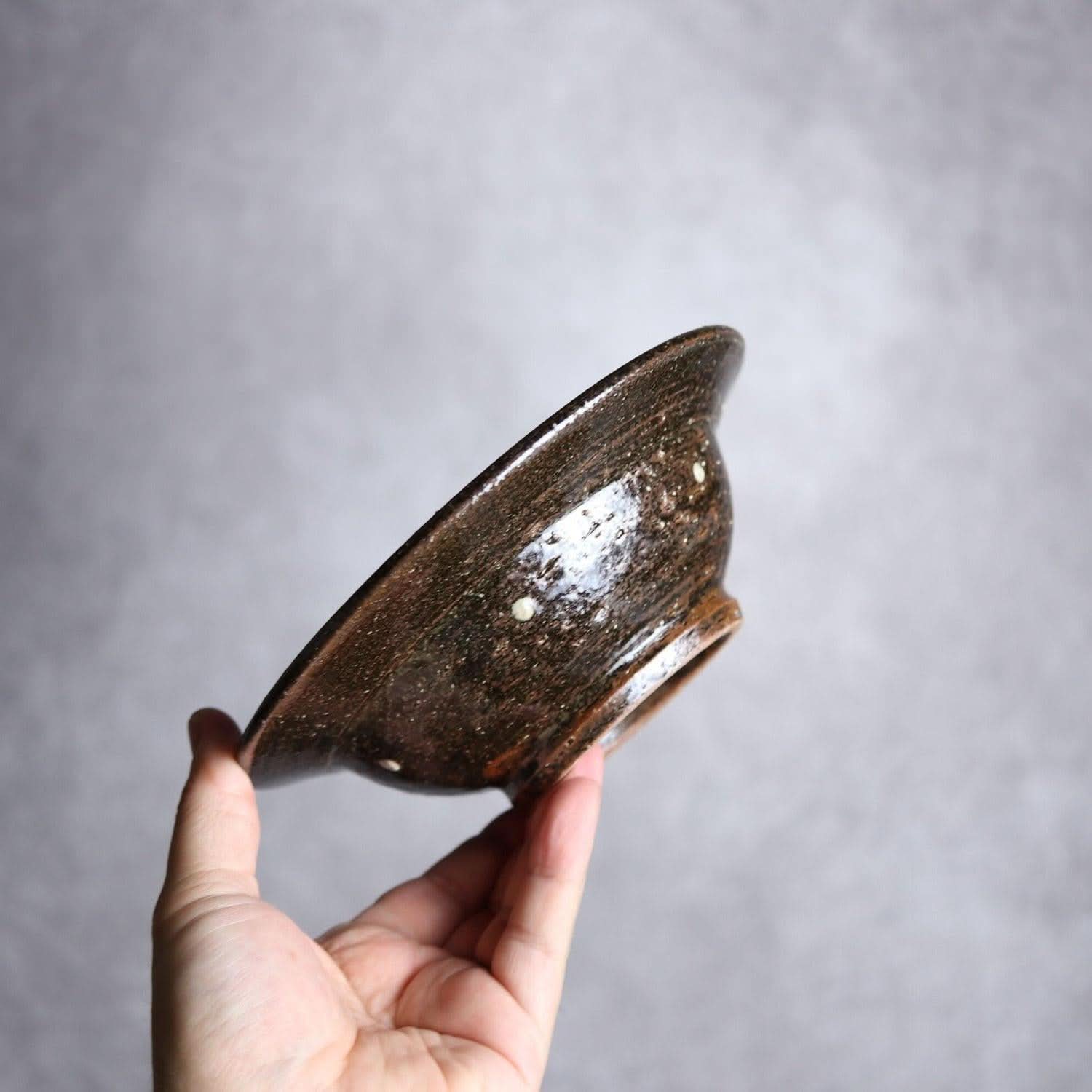 5.5寸リム鉢 シノギ 白 クバ紋やちむん 陶器 陶芸こまがた やちむん 陶器.