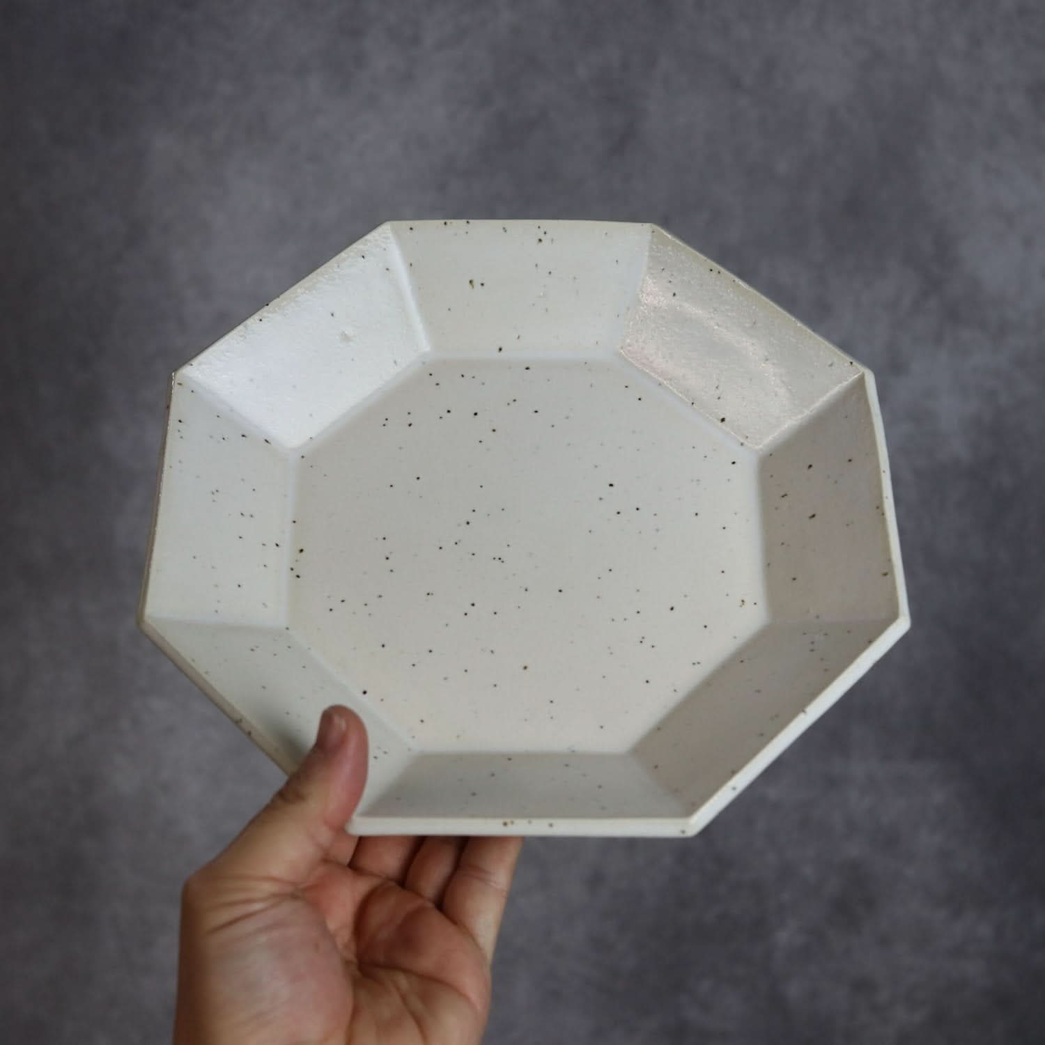 オクタゴンプレート 白 やちむん 陶器 陶factory509 やちむん 陶器.