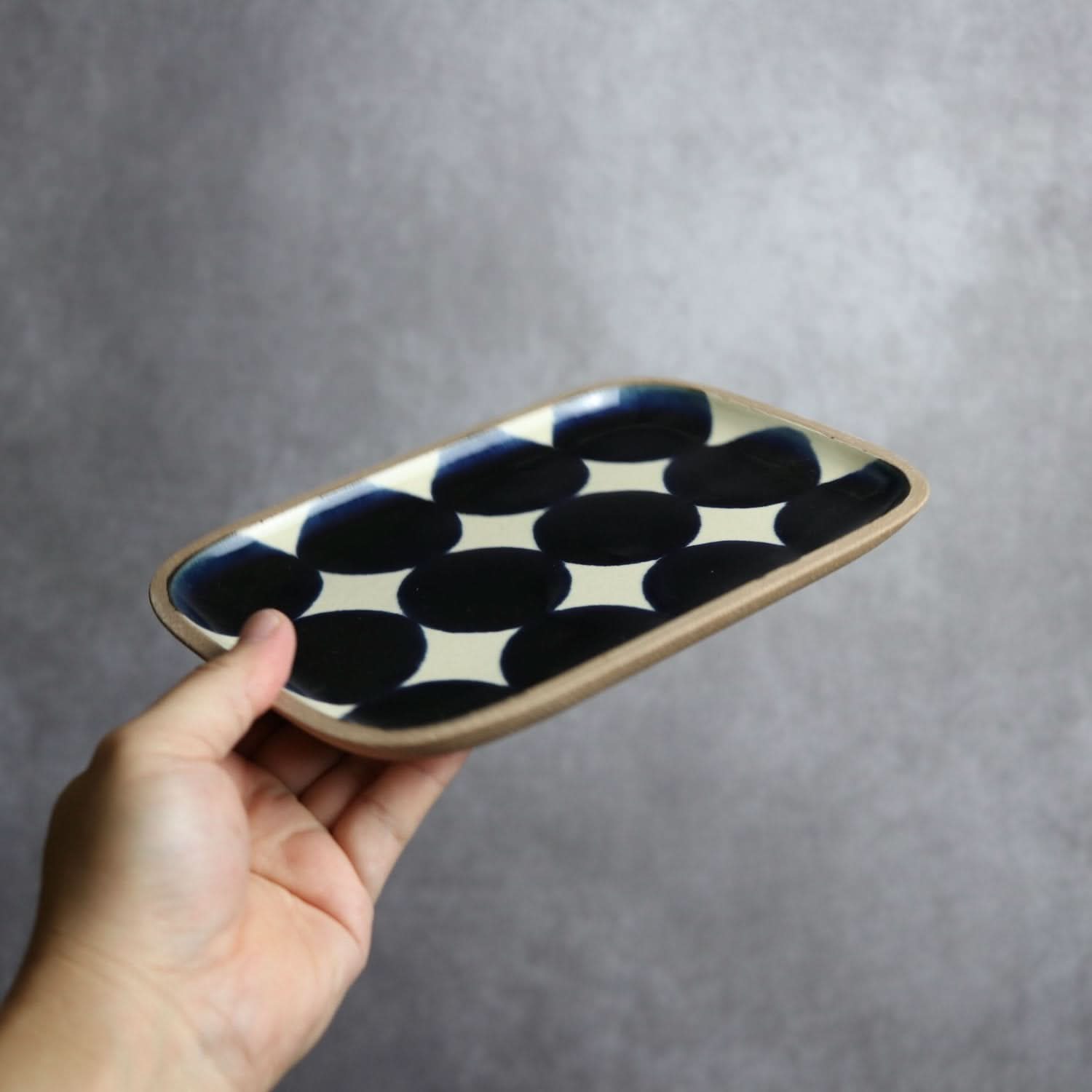 呉須丸紋 長角皿(中) やちむん 陶器.