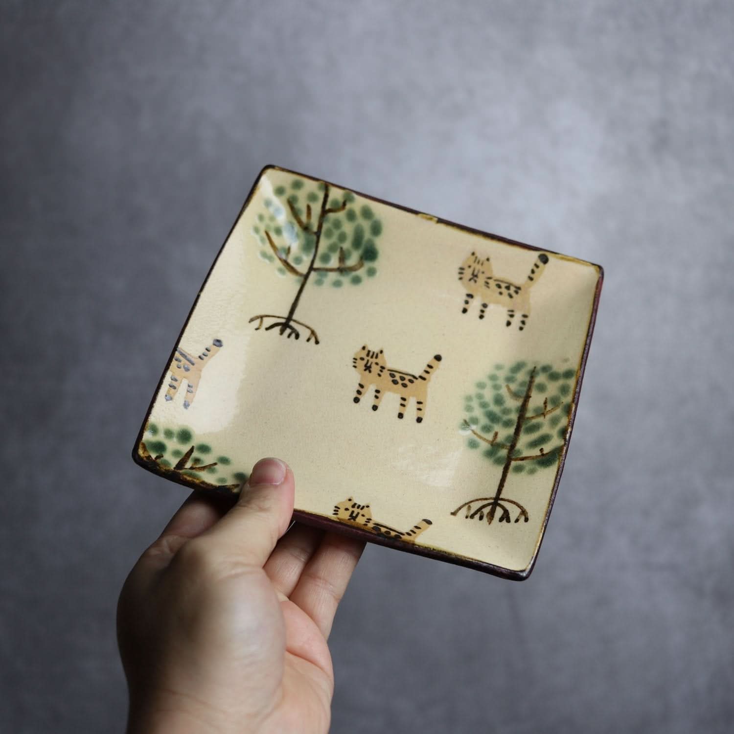 角皿 ヤマネコマングローブ やちむん 陶器 atelier qucchane やちむん 陶器.