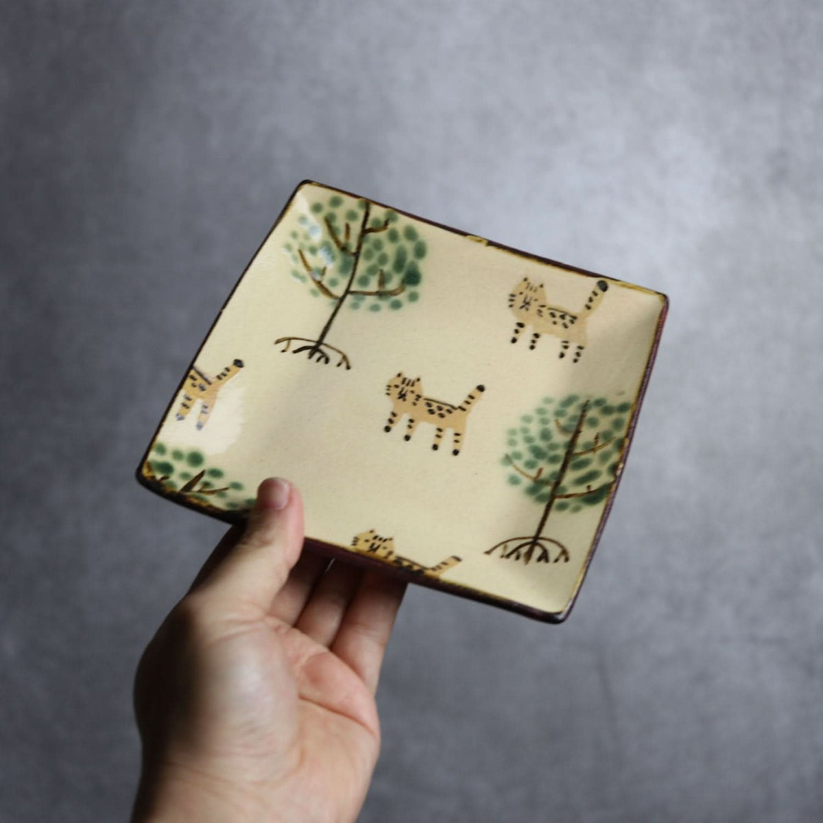 角皿 ヤマネコマングローブ やちむん 陶器 atelier qucchane やちむん 陶器.