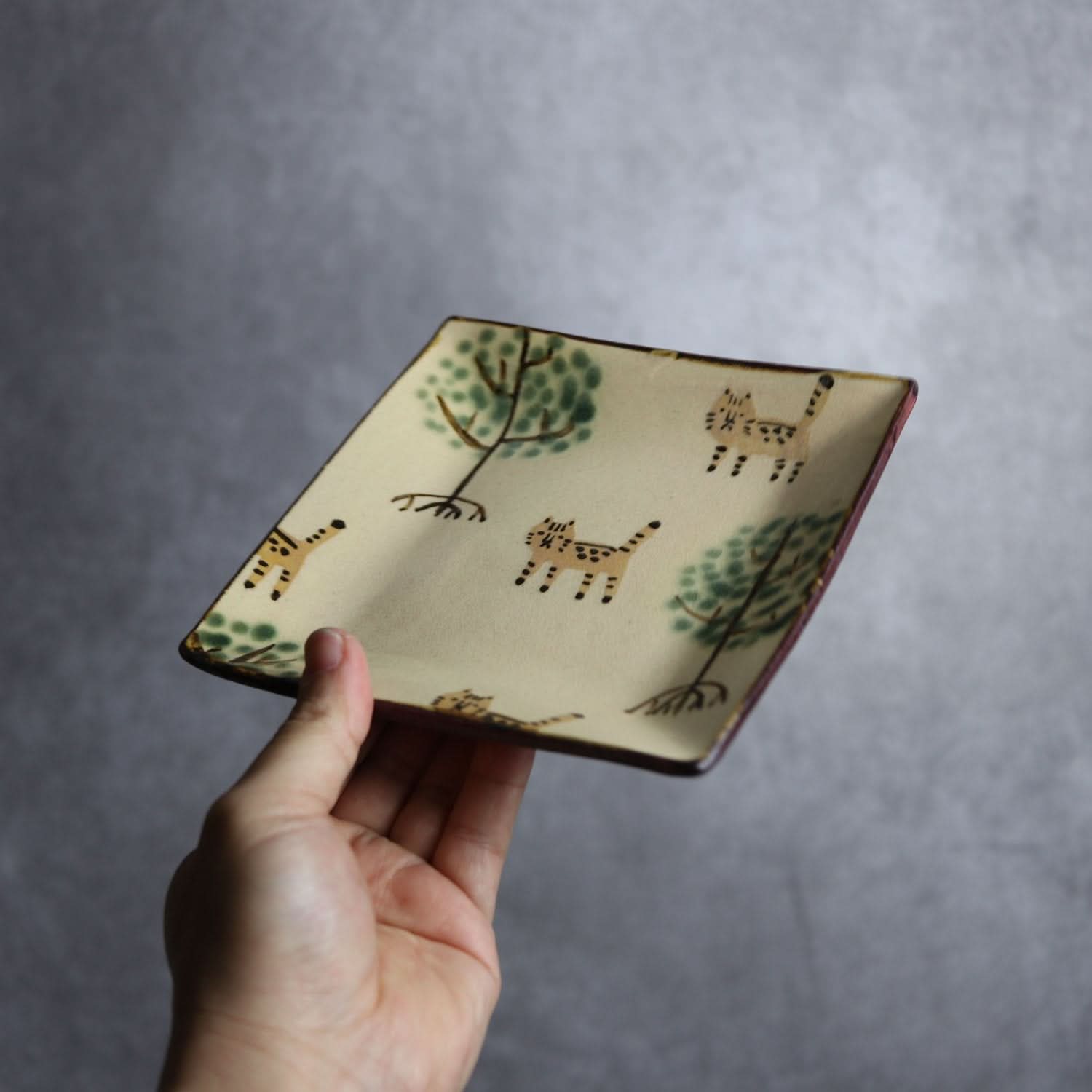 角皿 ヤマネコマングローブ やちむん 陶器 atelier qucchane やちむん 陶器.