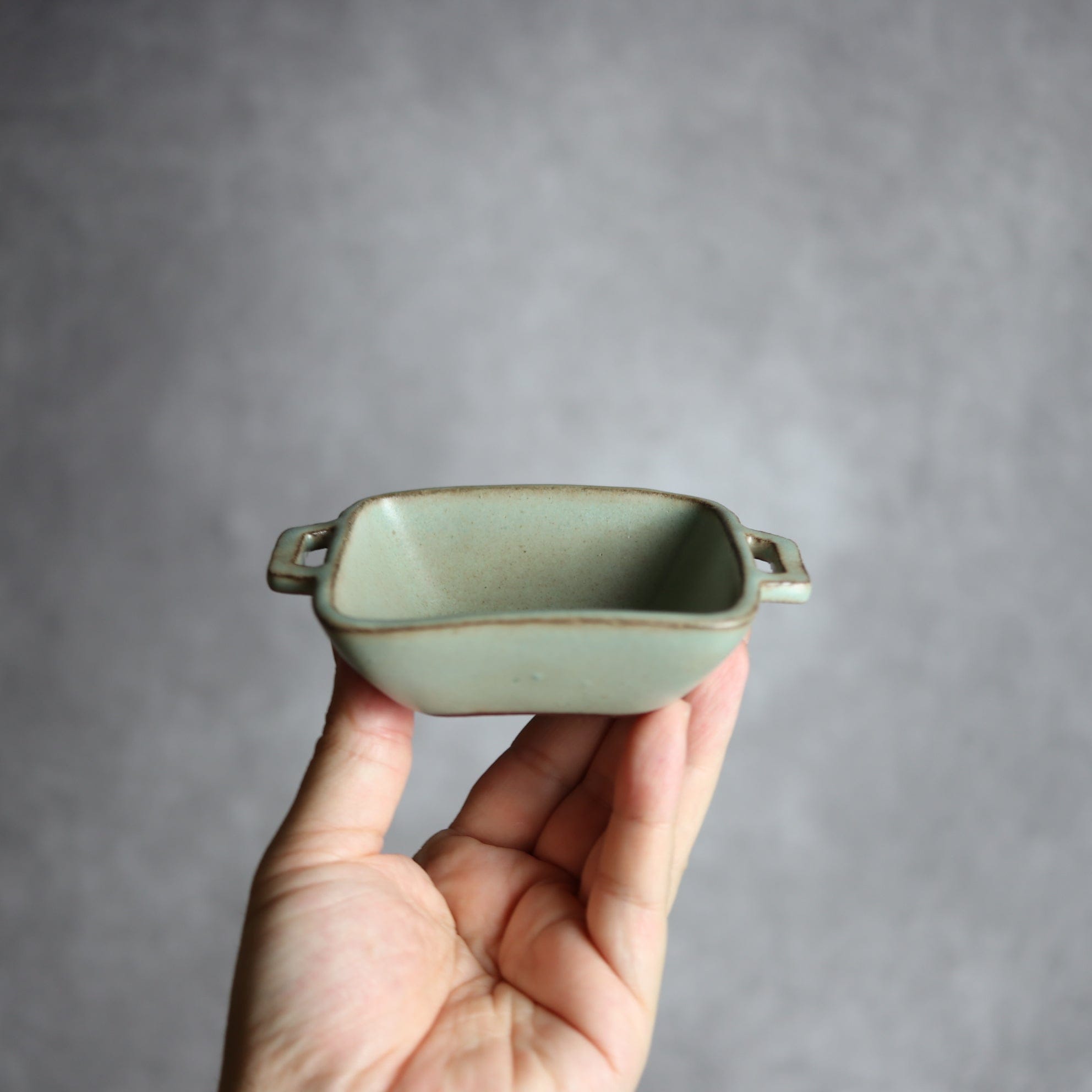 豆角鉢1 アンティークブルー 把手付 やちむん 陶器 cerca やちむん 陶器.