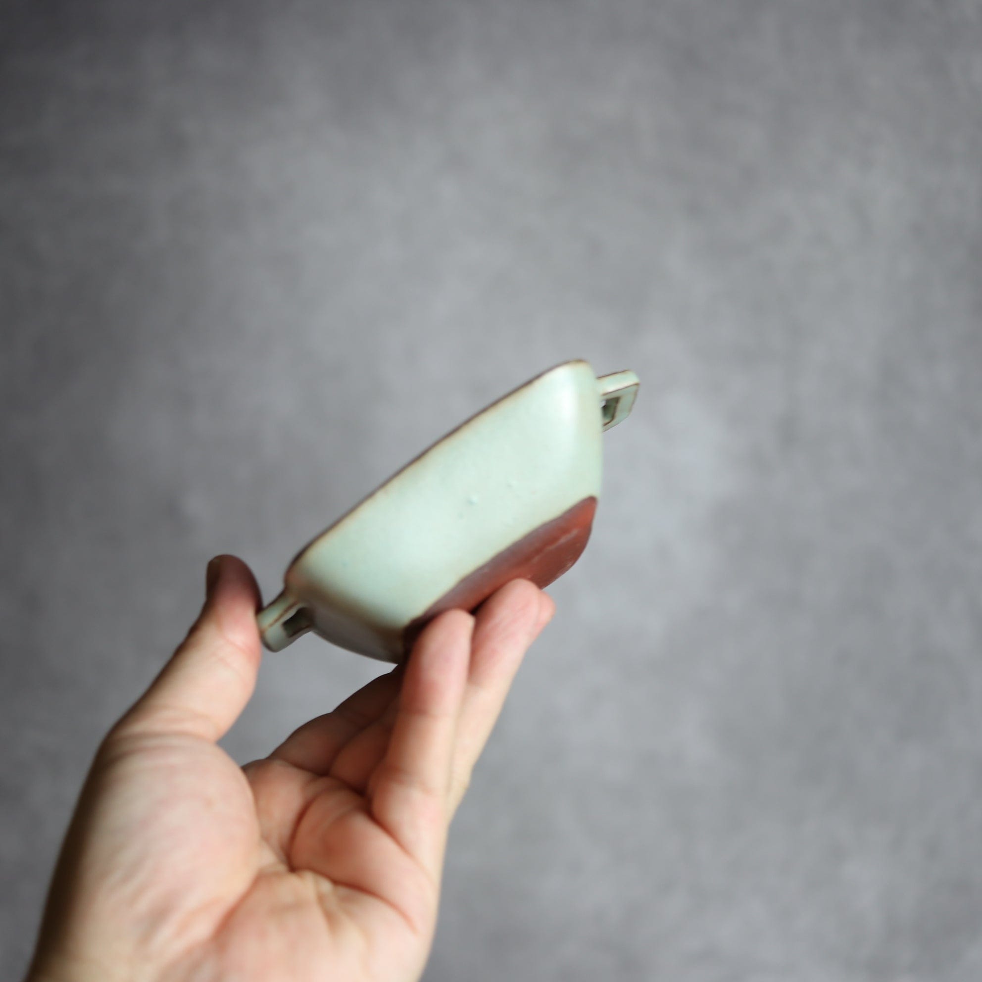 豆角鉢1 アンティークブルー 把手付 やちむん 陶器 cerca やちむん 陶器.