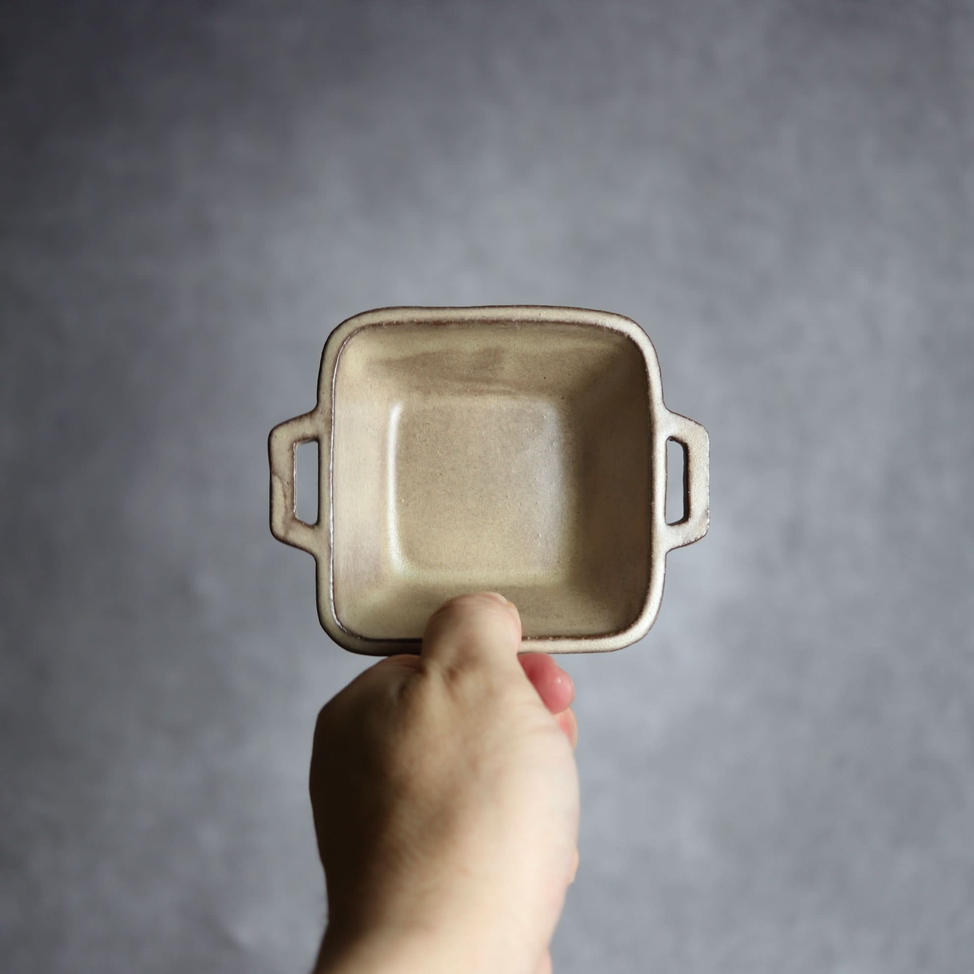 豆角鉢1 サンドベージュ 把手付 やちむん 陶器 cerca やちむん 陶器.