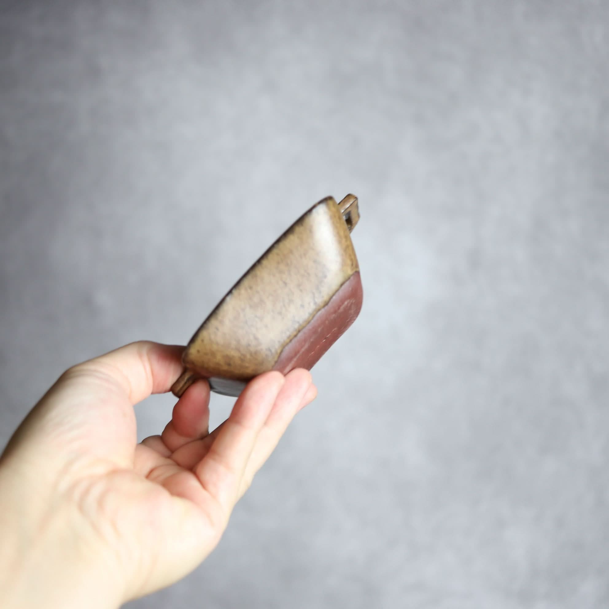 豆角鉢1 ダークブラウン 把手付 やちむん 陶器 cerca やちむん 陶器.