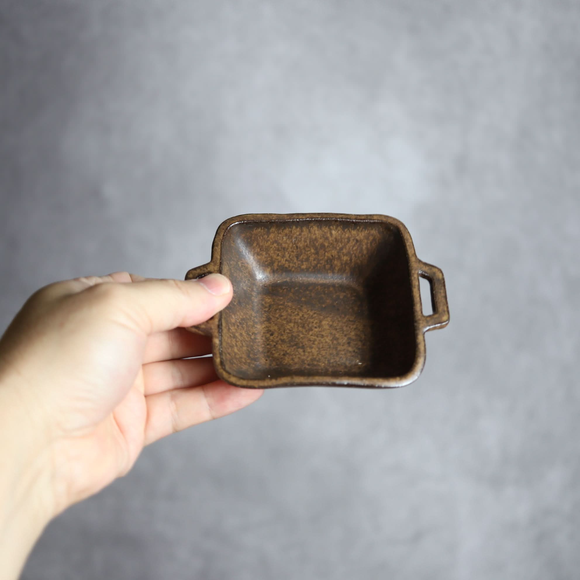 豆角鉢2 ダークブラウン 把手付 やちむん 陶器 cerca やちむん 陶器.