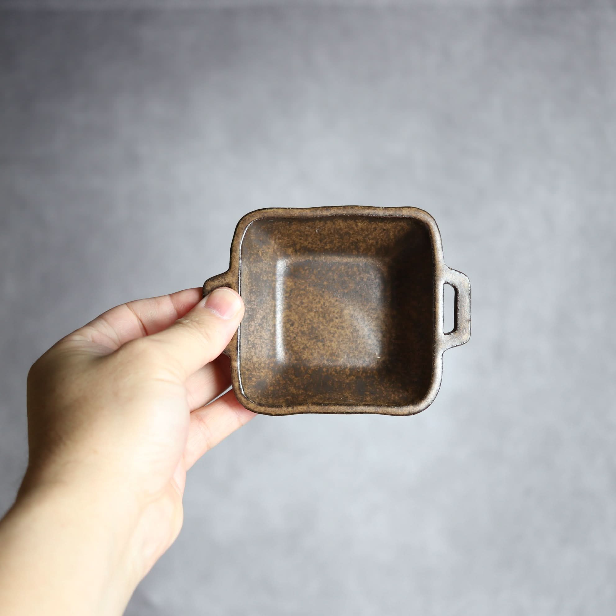 豆角鉢2 ダークブラウン 把手付 やちむん 陶器 cerca やちむん 陶器.