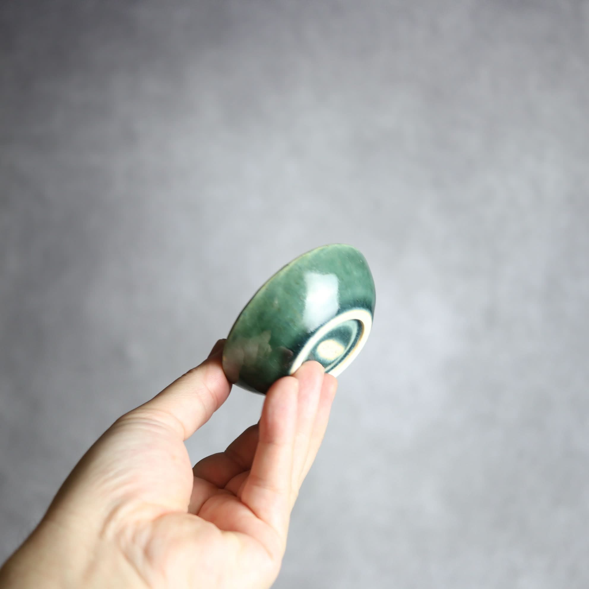 豆鉢1 ダークグリーン 花口縁 やちむん 陶器 cerca やちむん 陶器.