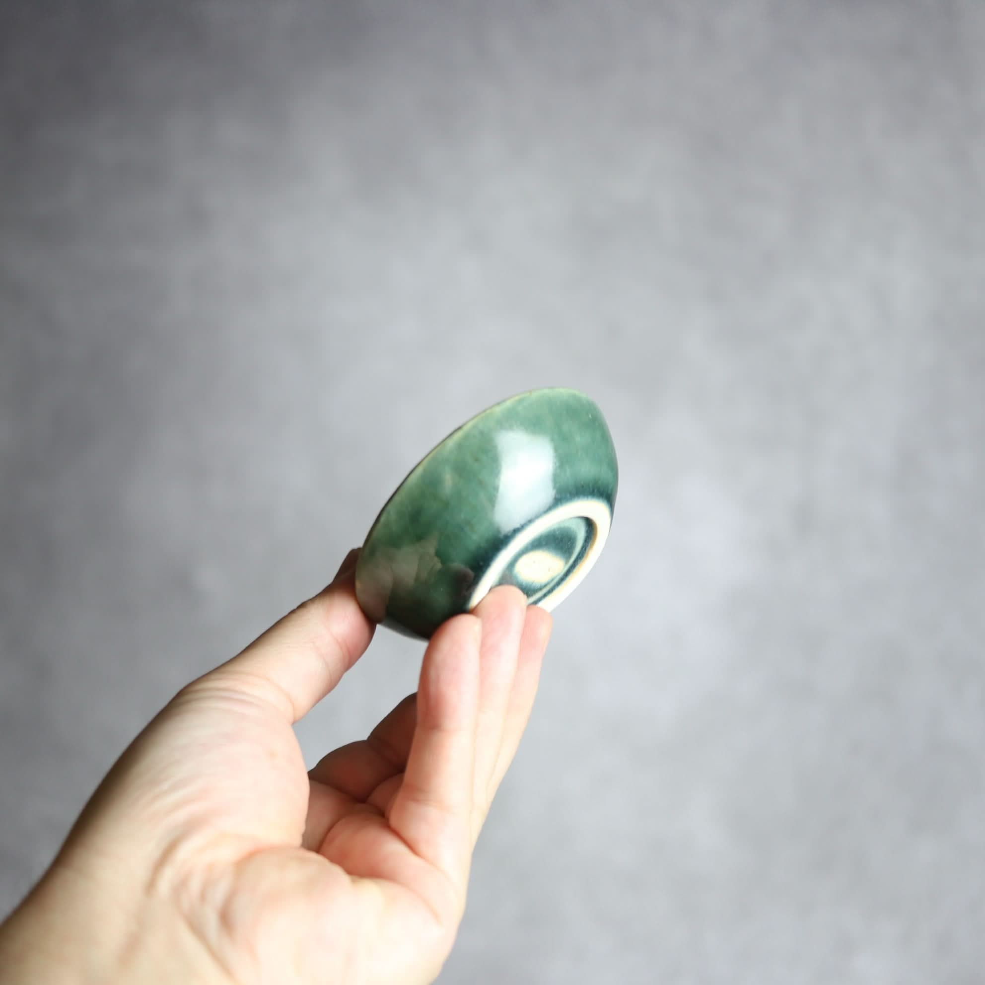 豆鉢1 ダークグリーン 花口縁 やちむん 陶器 cerca やちむん 陶器.