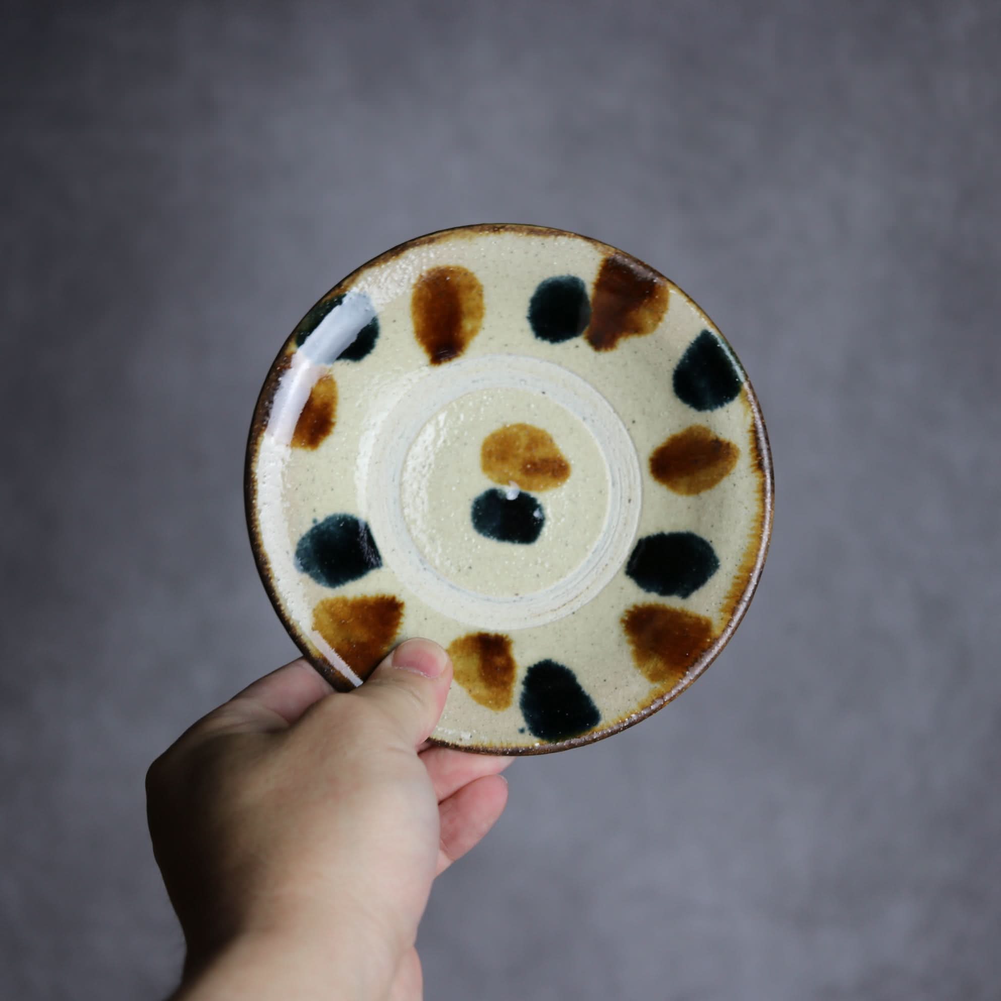 4.5寸皿1 飴 呉須釉 点打 やちむん 陶器 北窯 松田共司工房 やちむん 陶器.